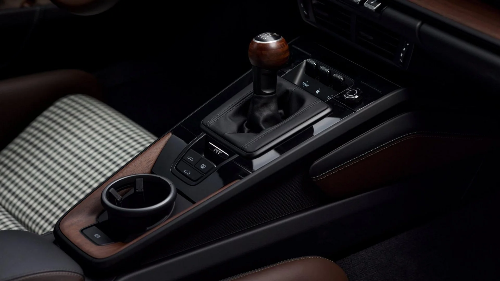 Porsche 911 Carrera T Formosa Sonderwunsch Sitze.jpg