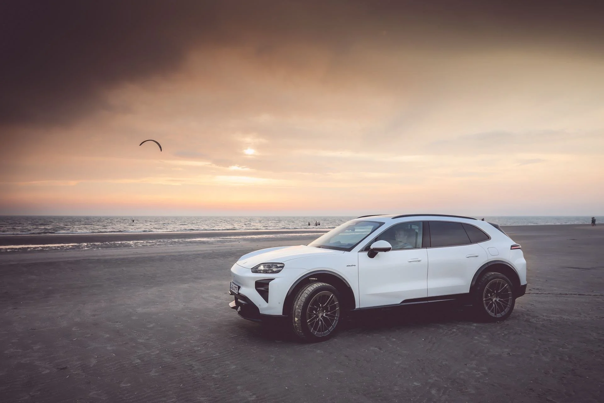 Test Porsche Cayenne Turbo Electric: Kampfjet auf Wolke Sieben