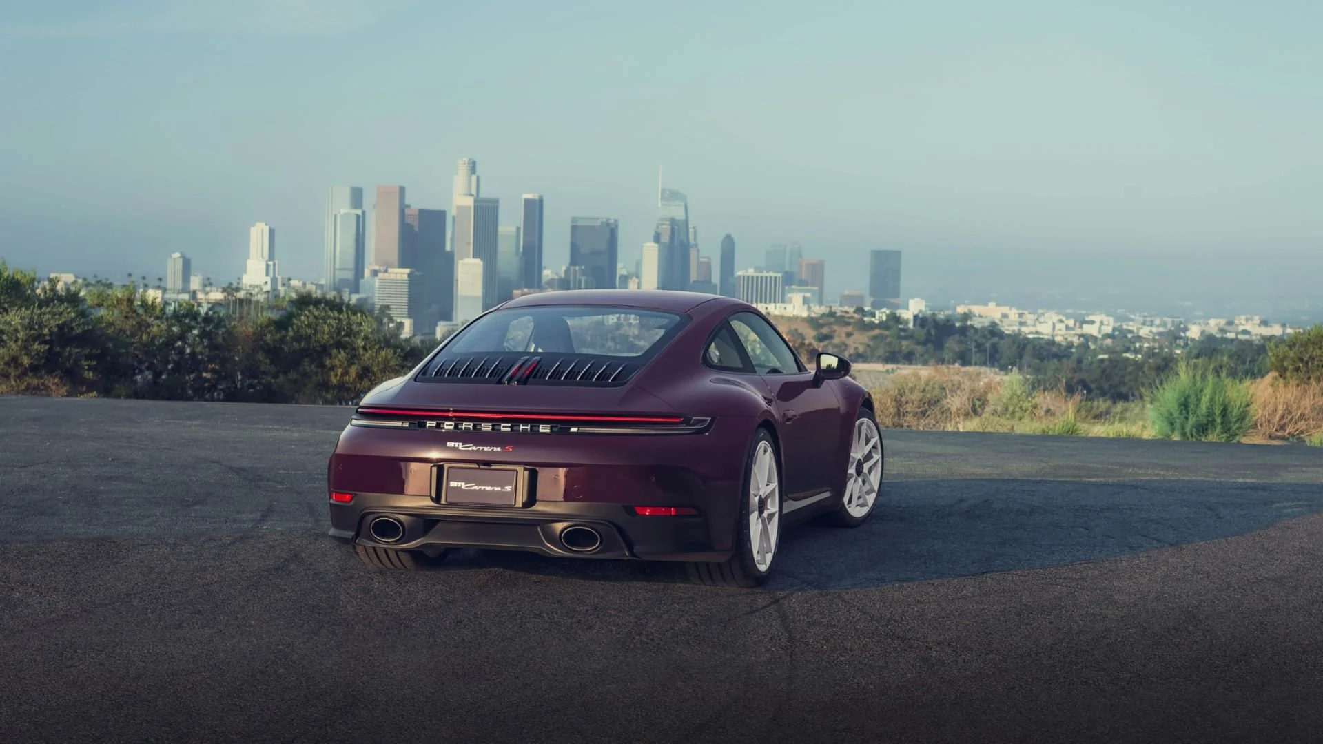 Porsche_911_CARRERA_S_handschalter-hinten.jpg