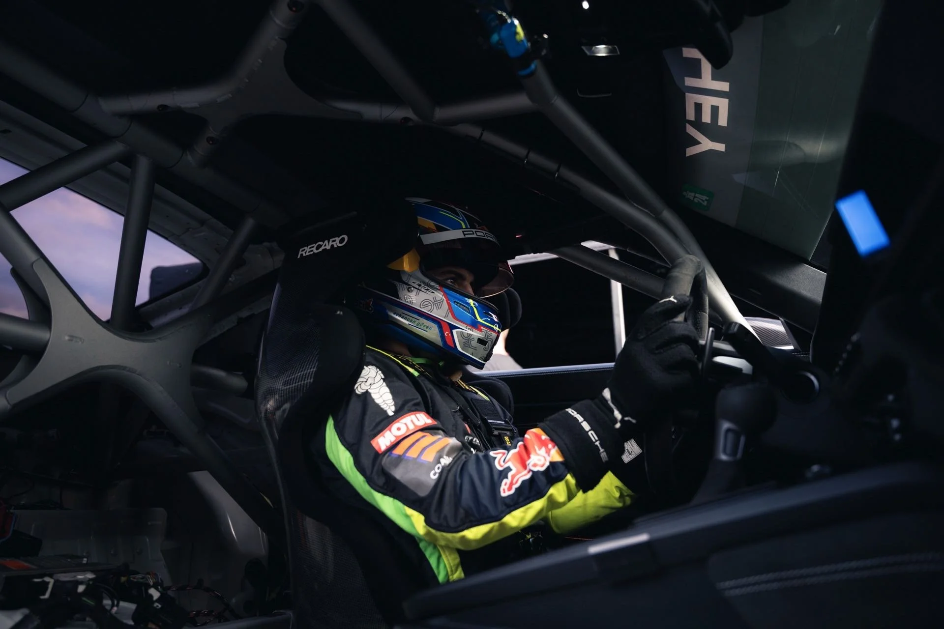 Porsche 911 GT3 Manthey Kit Ayhancan Güven