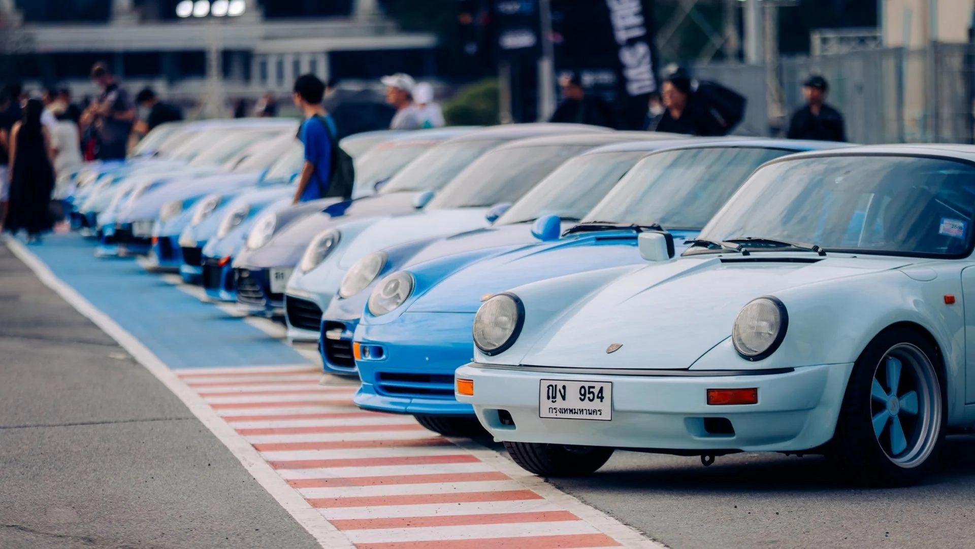 Das Treffen X Thailand Porsche 911 Reihe