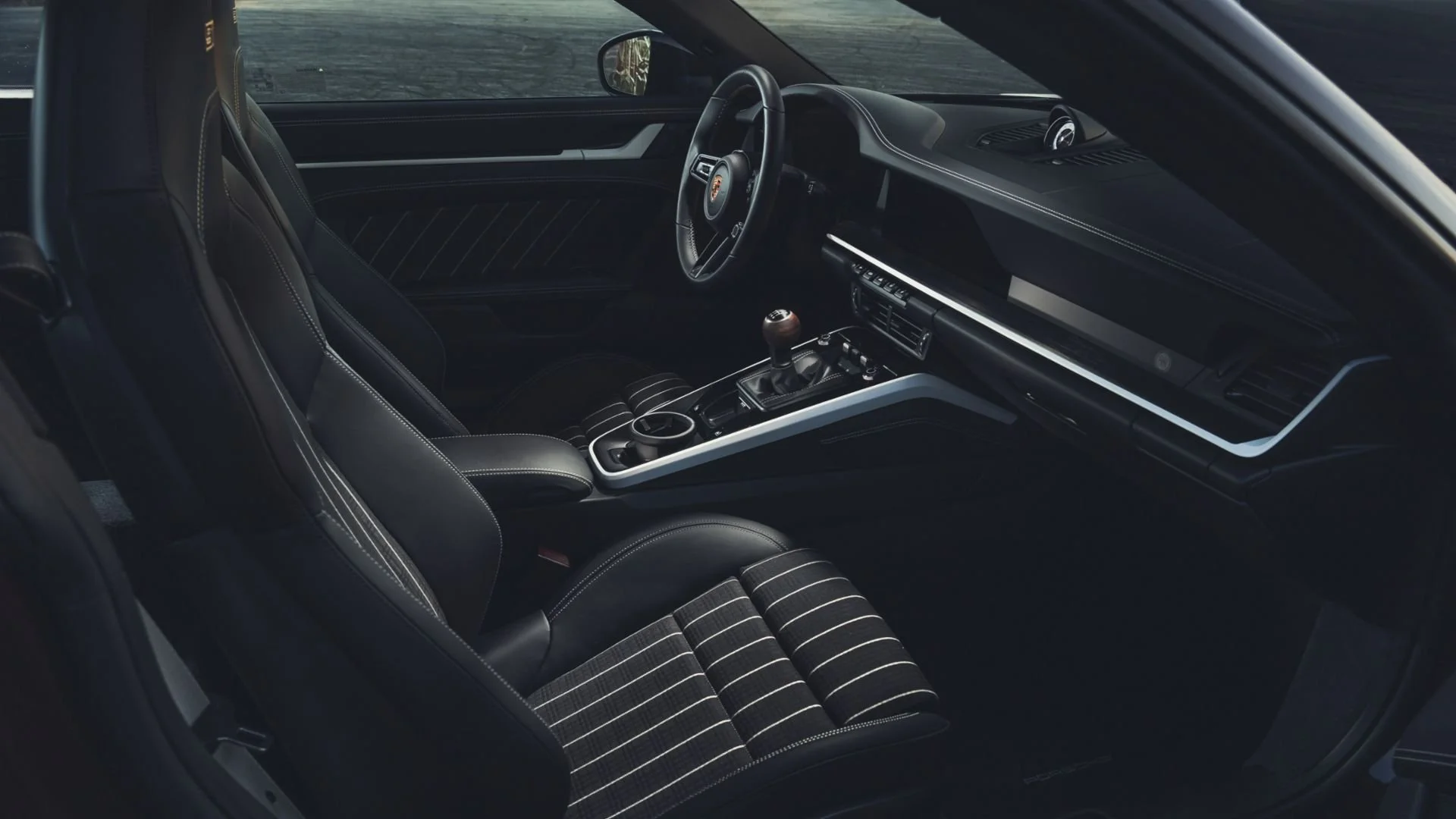 Der 911 Carrera S kommt als Handschalter zurück, aber nur in Nordamerika