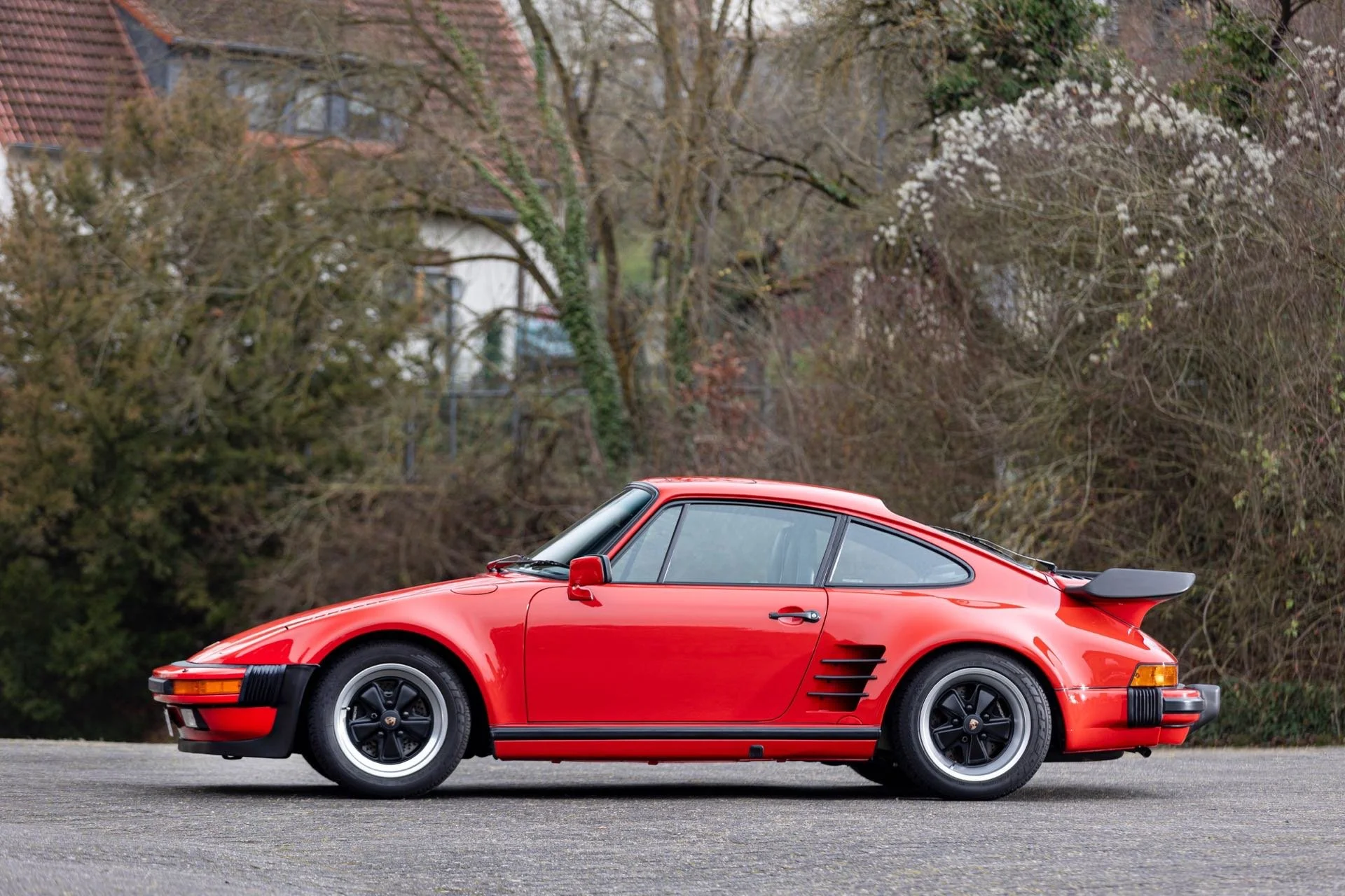 Porsche Flatnose 930 Flachbau Seite