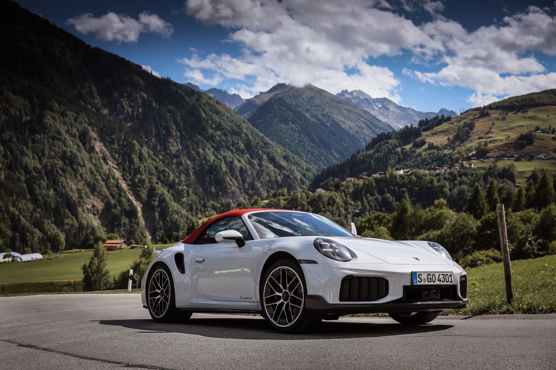 Porsche 911 Turbo S Cabrio Test Front