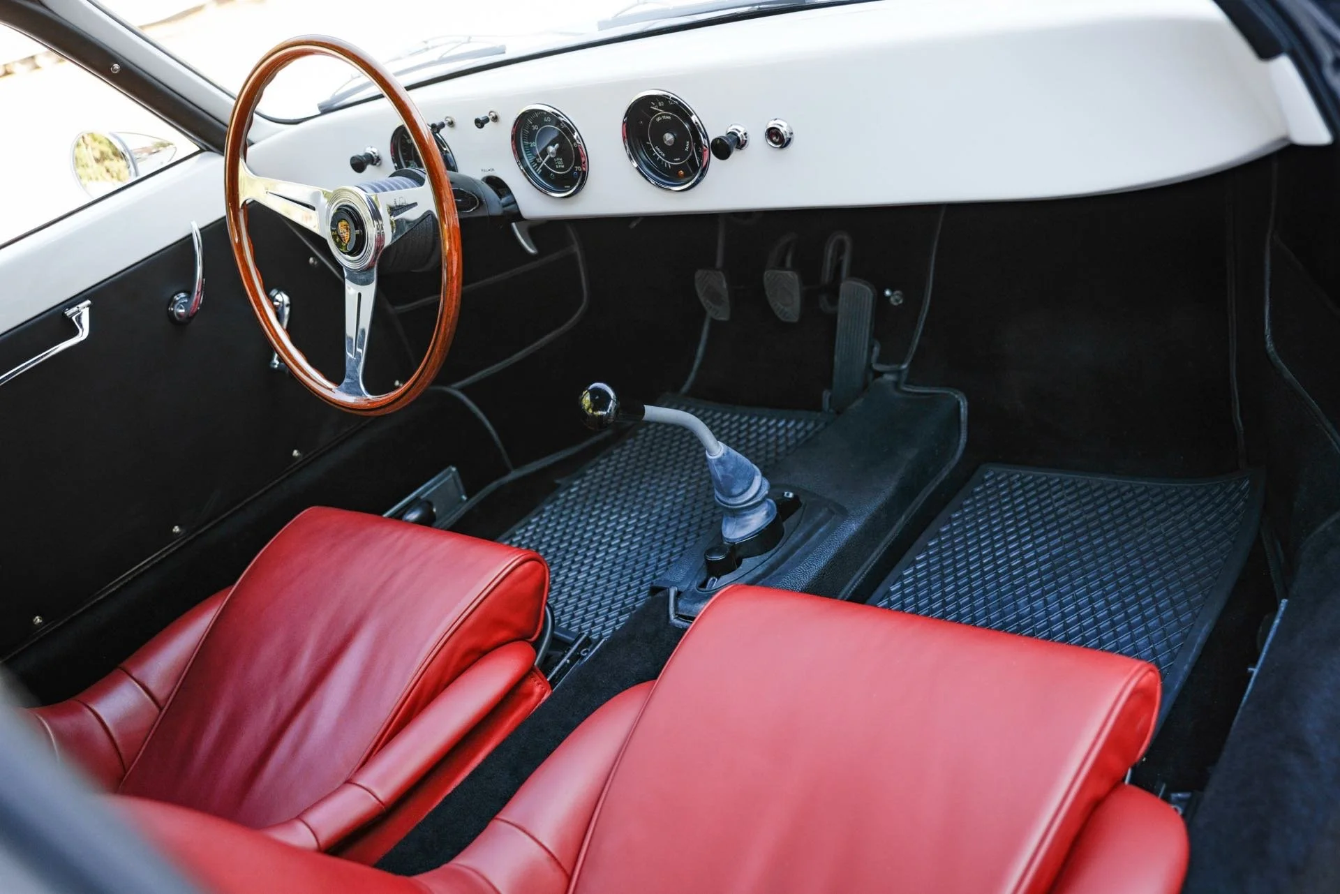 Porsche 356 Carrera Zagato Coupé Sanction Lost Innenraum