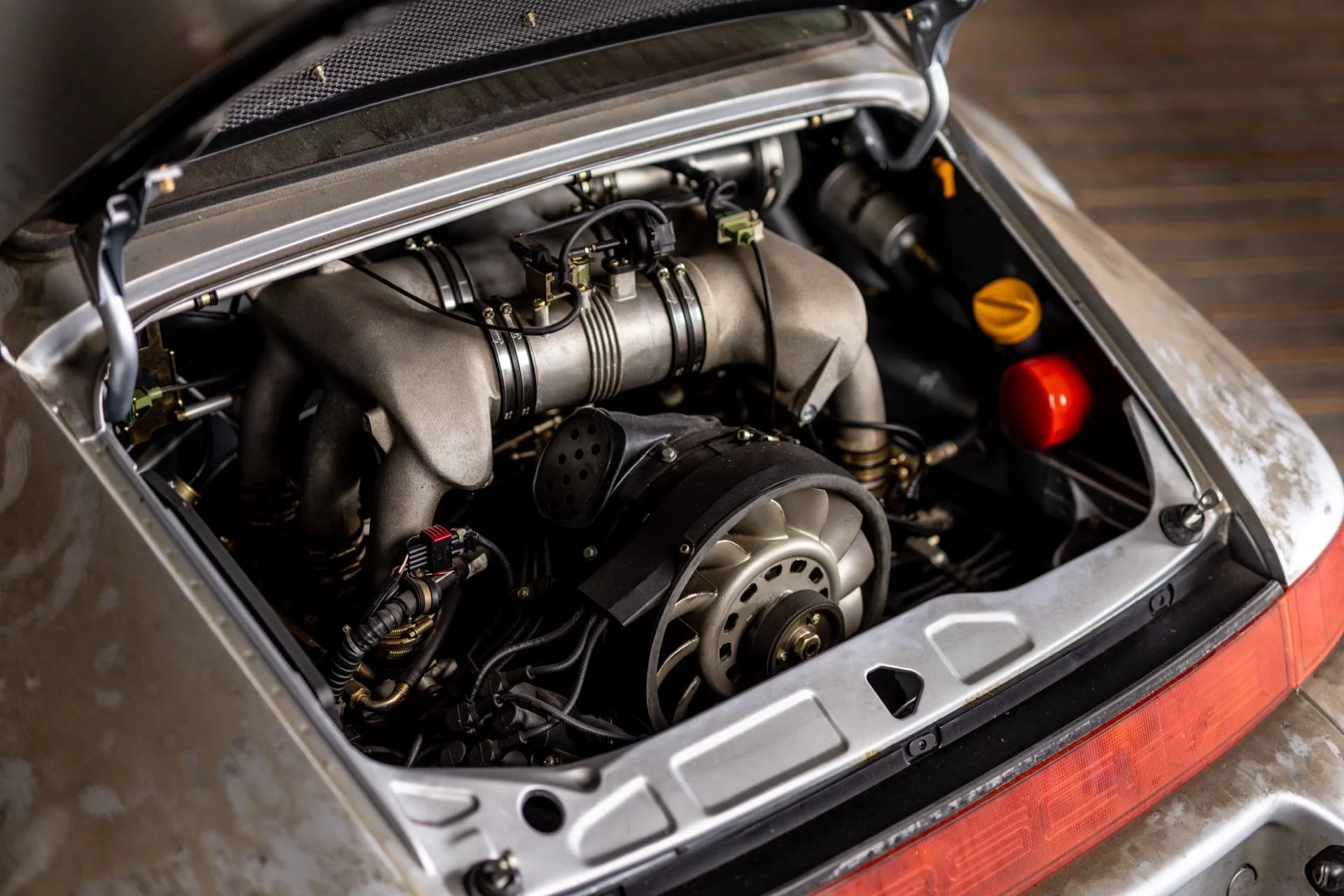 Porsche 911 Carrera RSR 3.8 Straßenversion Motor