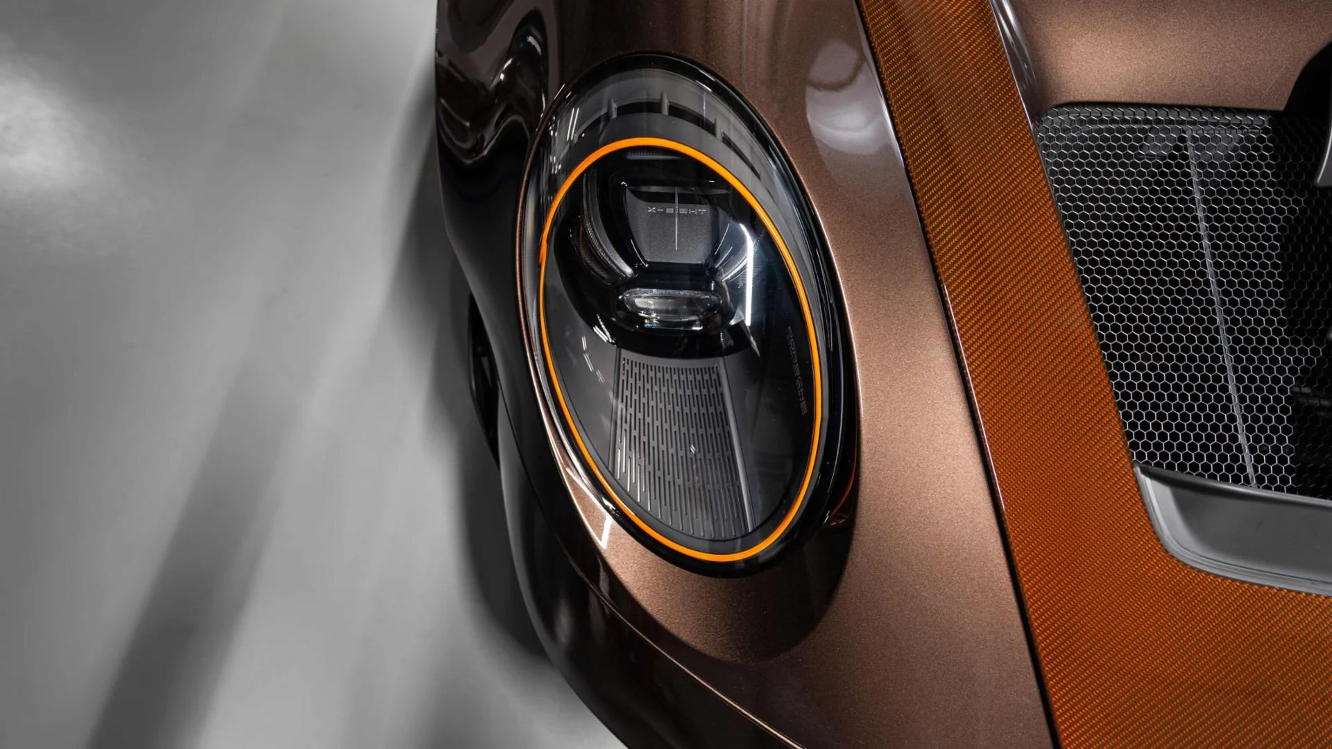 Porsche 911 GT3 RS Sonderwunsch Macadamia Scheinwerfer