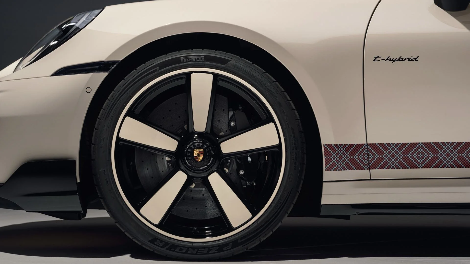 Porsche 911 Turbo S Sadu Edition Räder