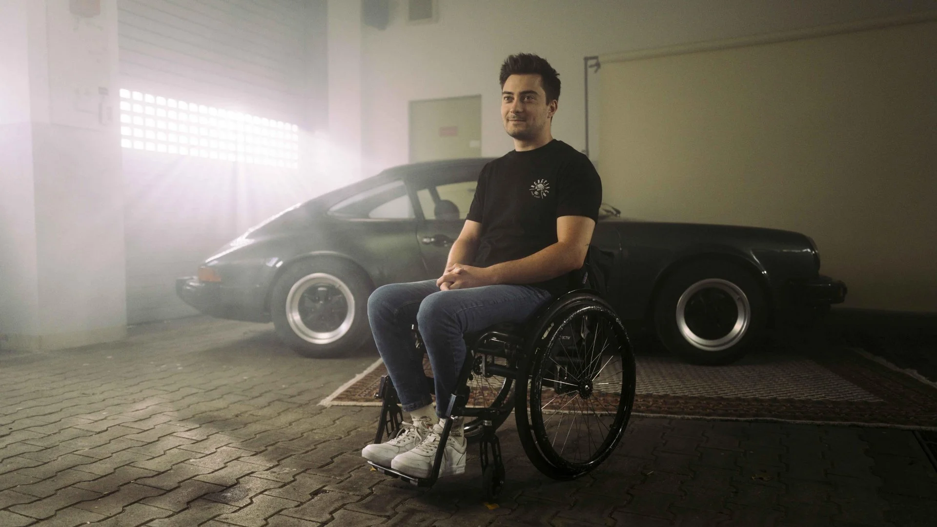 Als Rollstuhlfahrer im handgeschalteten Elfer: David Horvath und sein luftgekühlter 911