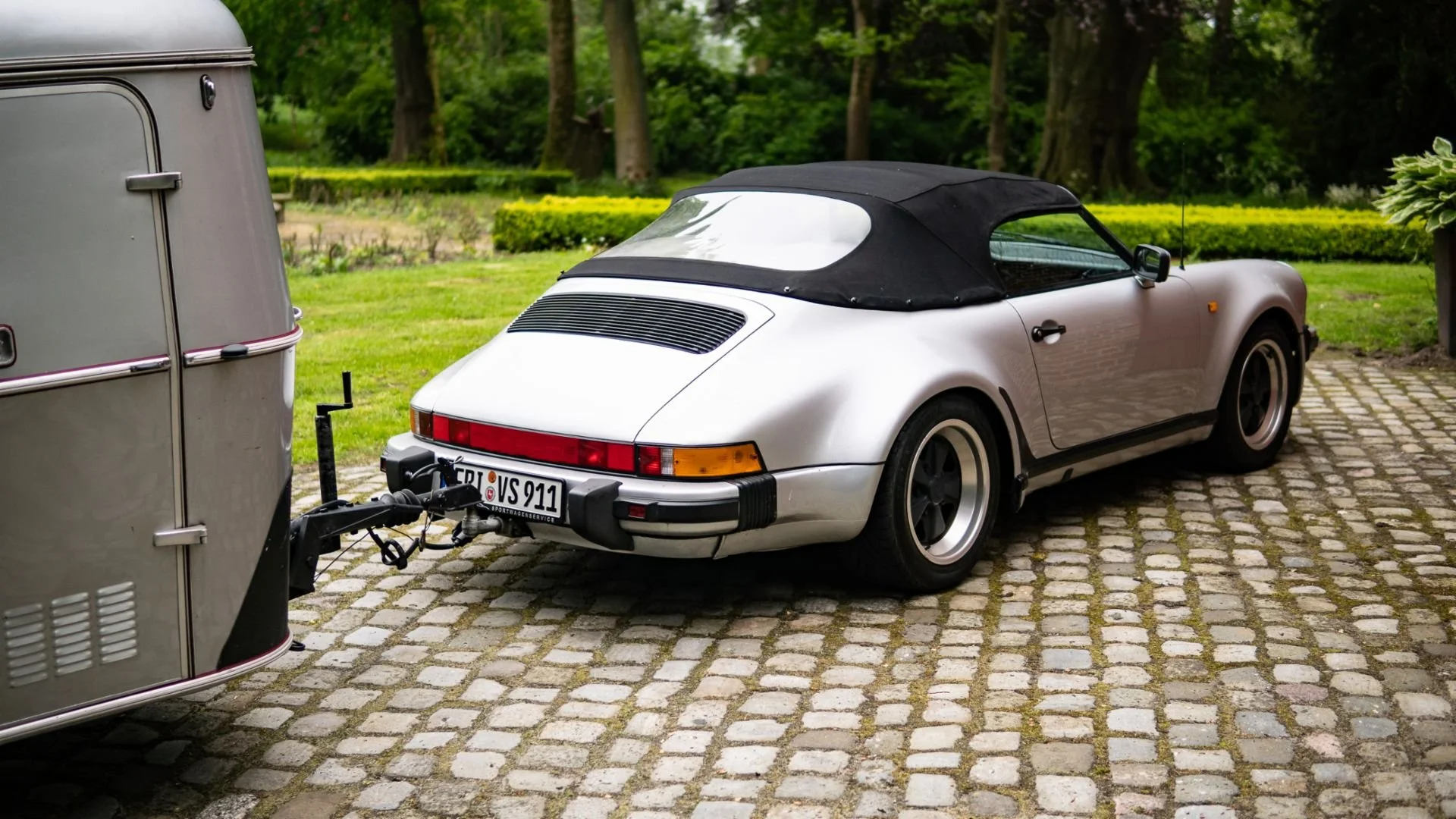 Porsche 911 Speedster Anhänger hinten