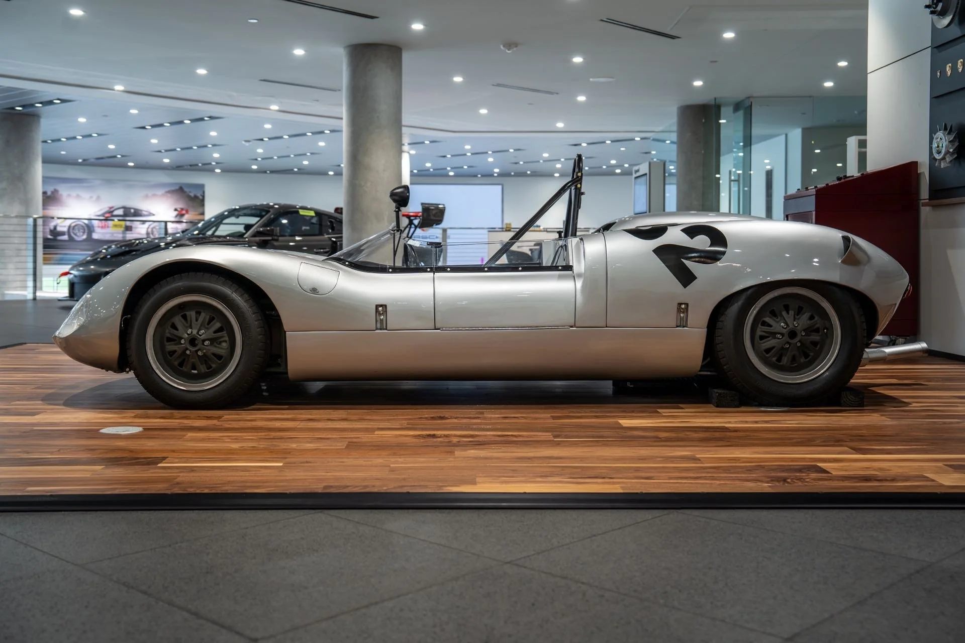 Elva Porsche Mk VII S Seite