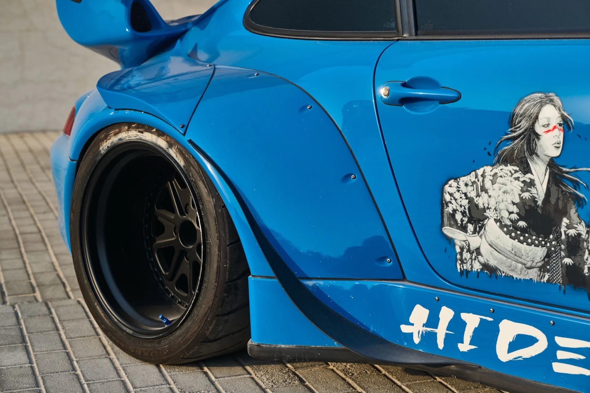 1995-Porsche-911-Carrera-Coupe--RWB