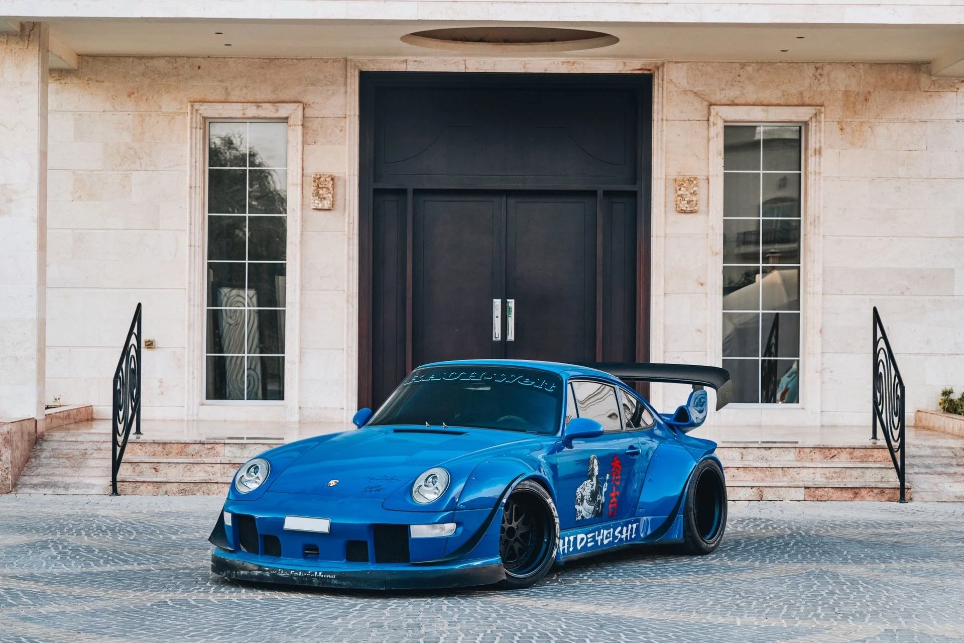 1995-Porsche-911-Carrera-Coupe--RWB