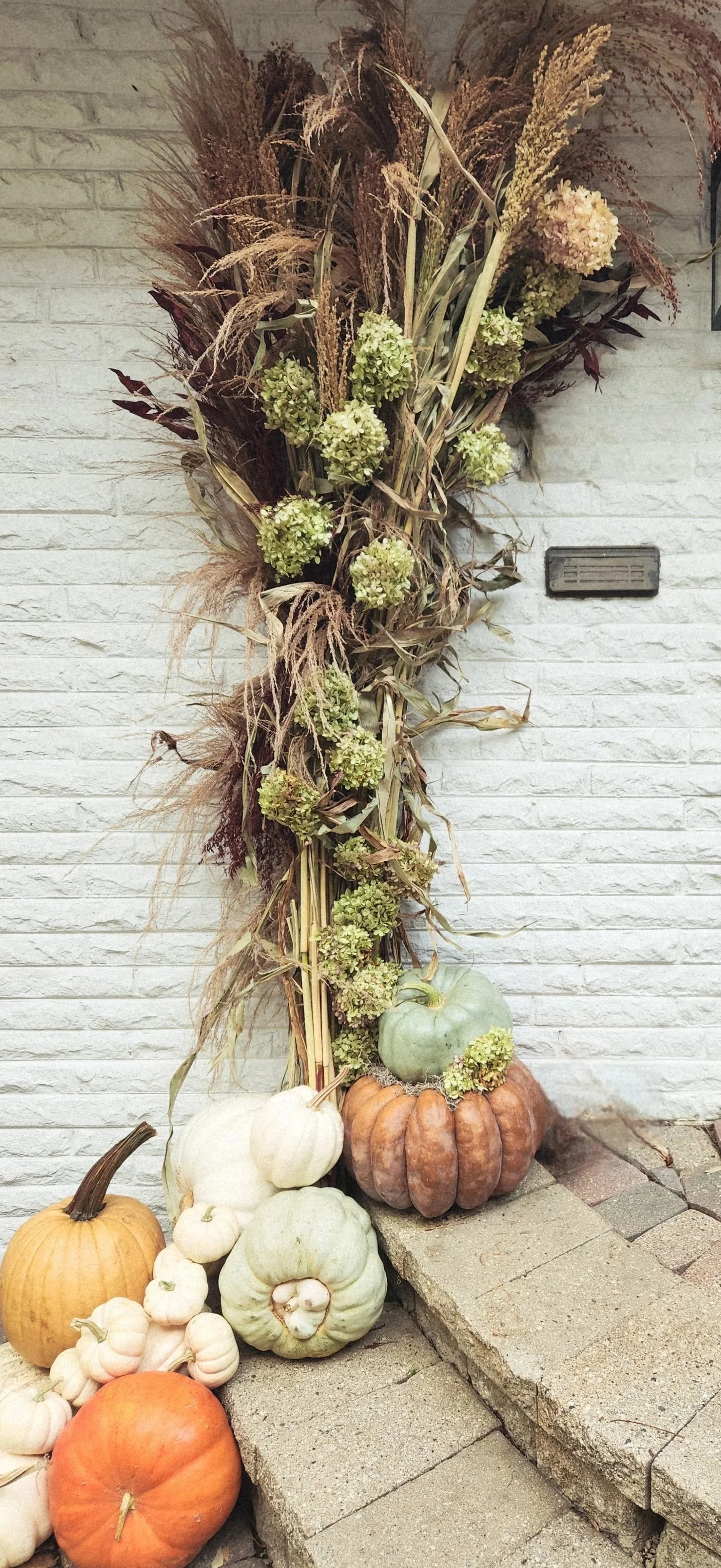 Dried Floral Installations | Arch Display