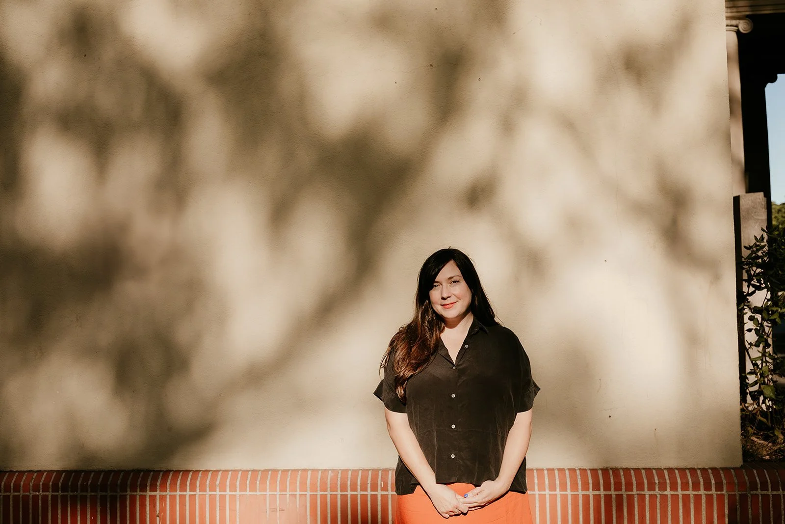 Photo of Jess Garman Therapist ASW #123636 helping clients with EMDR, Postpartum, Infertility, LGBTQ+, affirming in a calming space. Serving clients in Oakland, Berkeley, Lafayette and the San Francisco Bay Area.