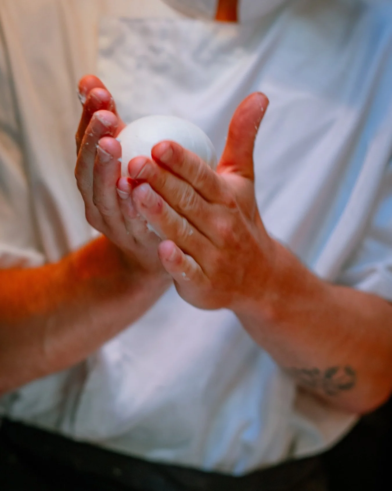 Mozzarella in motion 🍕 Your wood-fired pizza loading 🔥