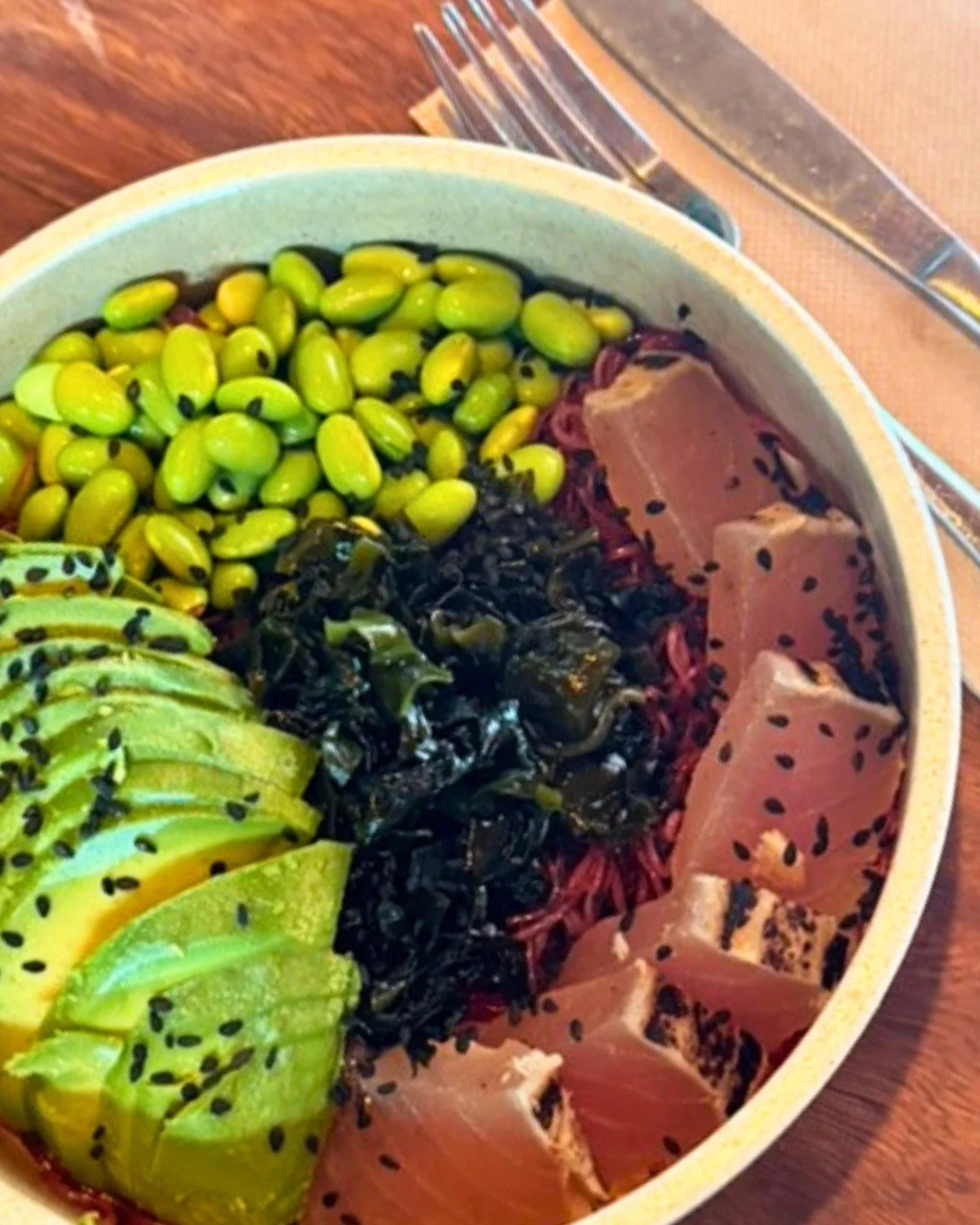 Fresh add to our day menu 🐟 PINK REEF BOWL: beetroot vermicelli noodles, edamame, avocado, wakame, coal-kissed tuna, black sesame + miso lime 🍋&zwj;🟩