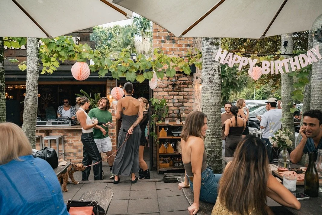 Nothing better than celebrating with your neighbours 🪩 🍑 Big love to @peachespilates_byronbay for their 5th bday. A true heartbeat of the community and our precinct! Thanks for bringing the energy, always 🧡 and @piccante.is.hot for bringing the be