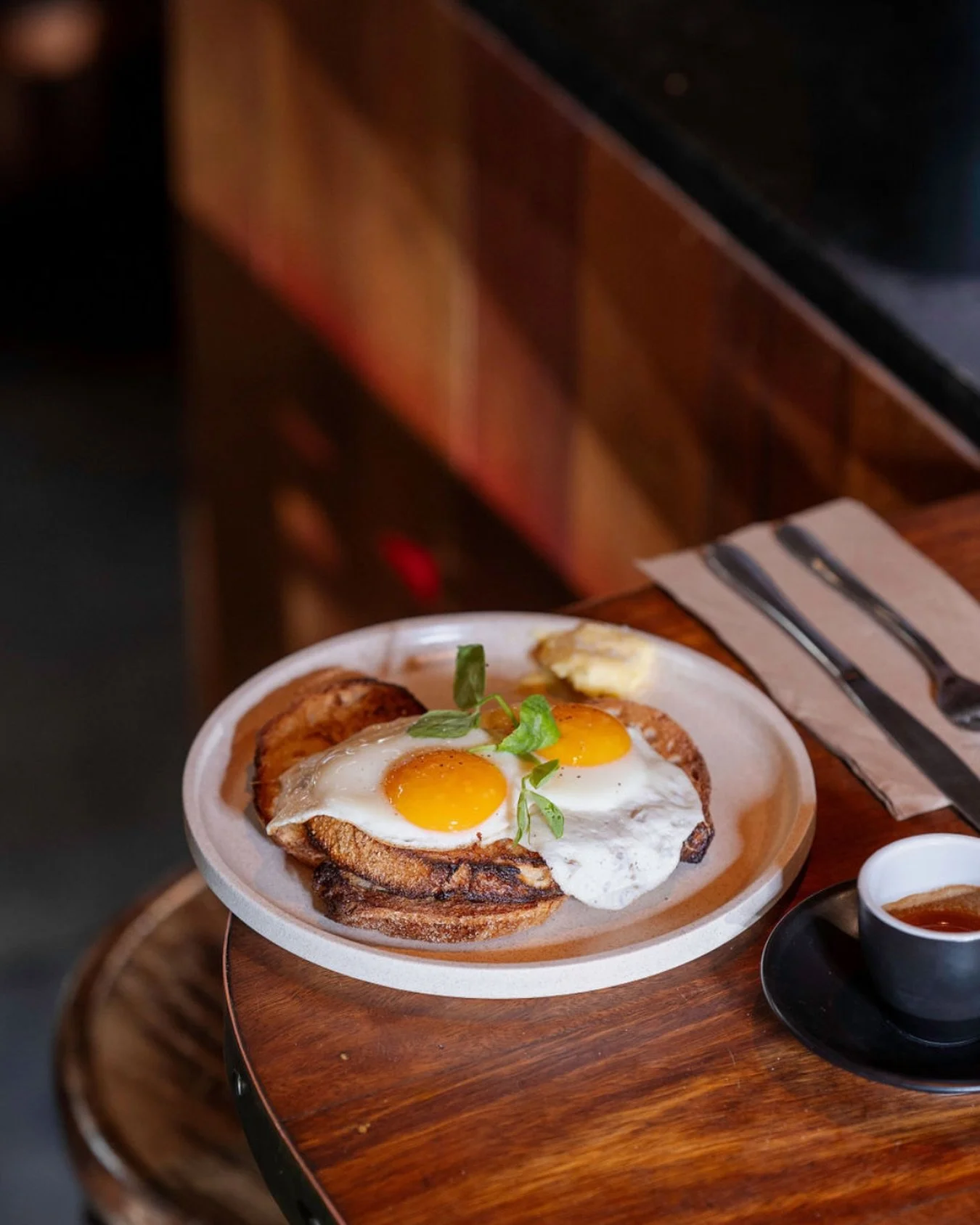 A perfect pair of sunny side ups + a strong @allpressespresso - Sometimes it&rsquo;s the simple things 🍳 🍳