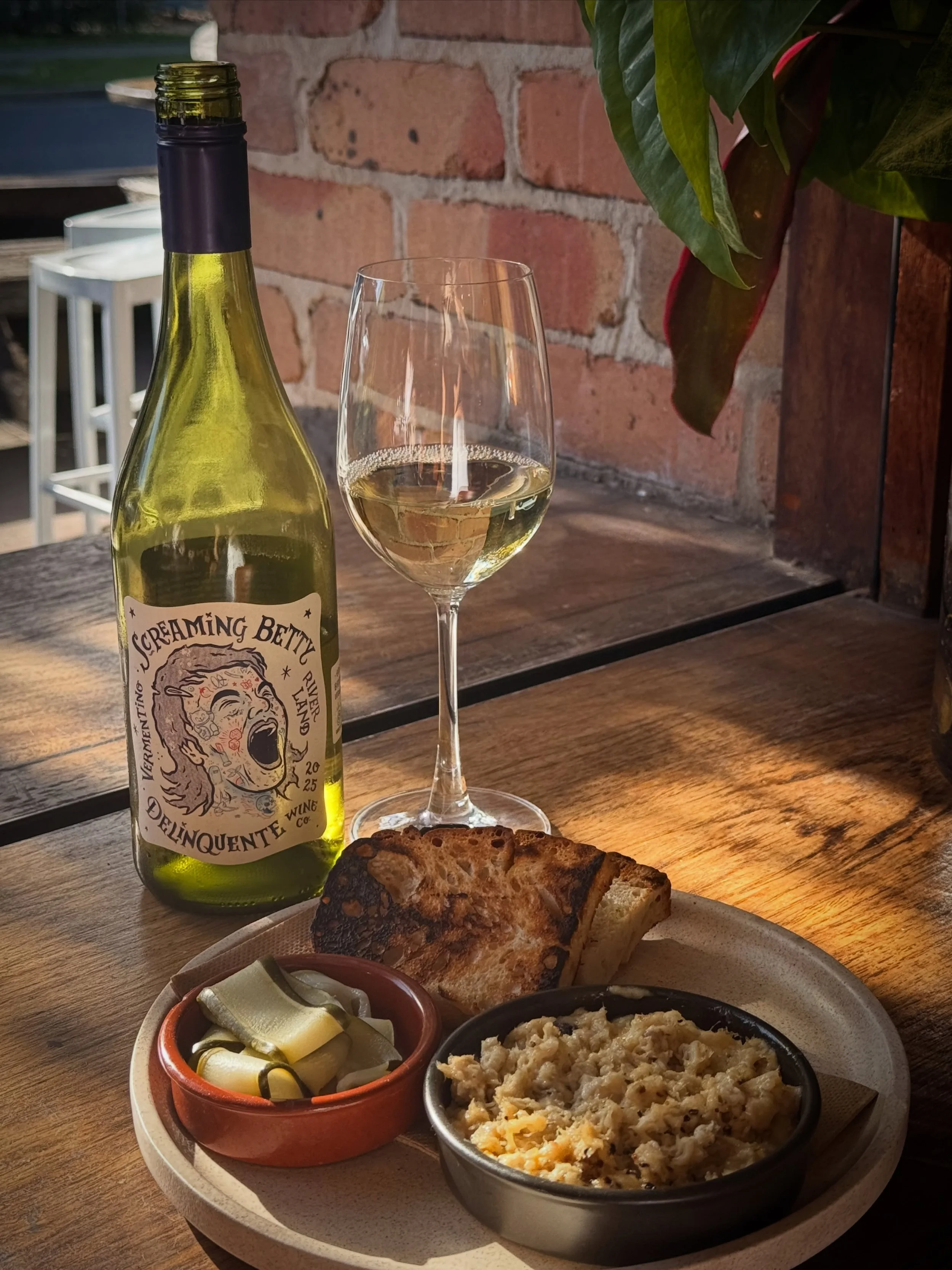 A snacky little number: Smoked tuna rillette, pickles, focaccia + parsley&hellip; brightened up Screaming Betty Vermentino from Riverland, South Australia