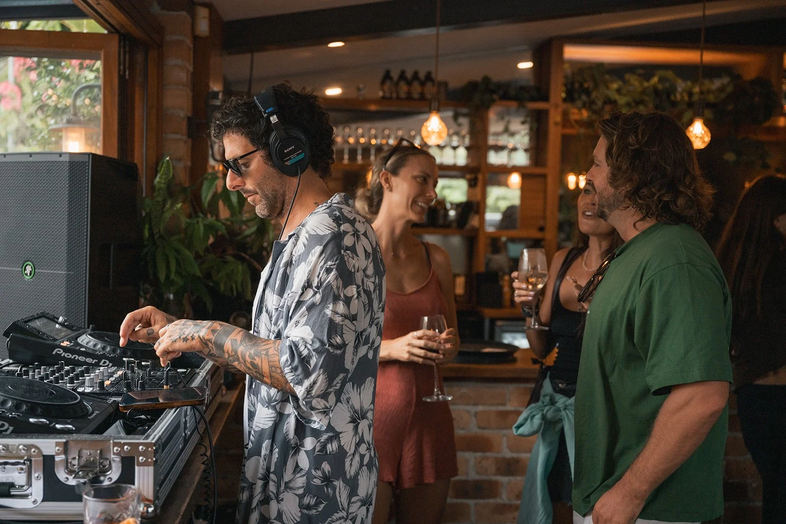 Dj playing at the roadhouse byron bay