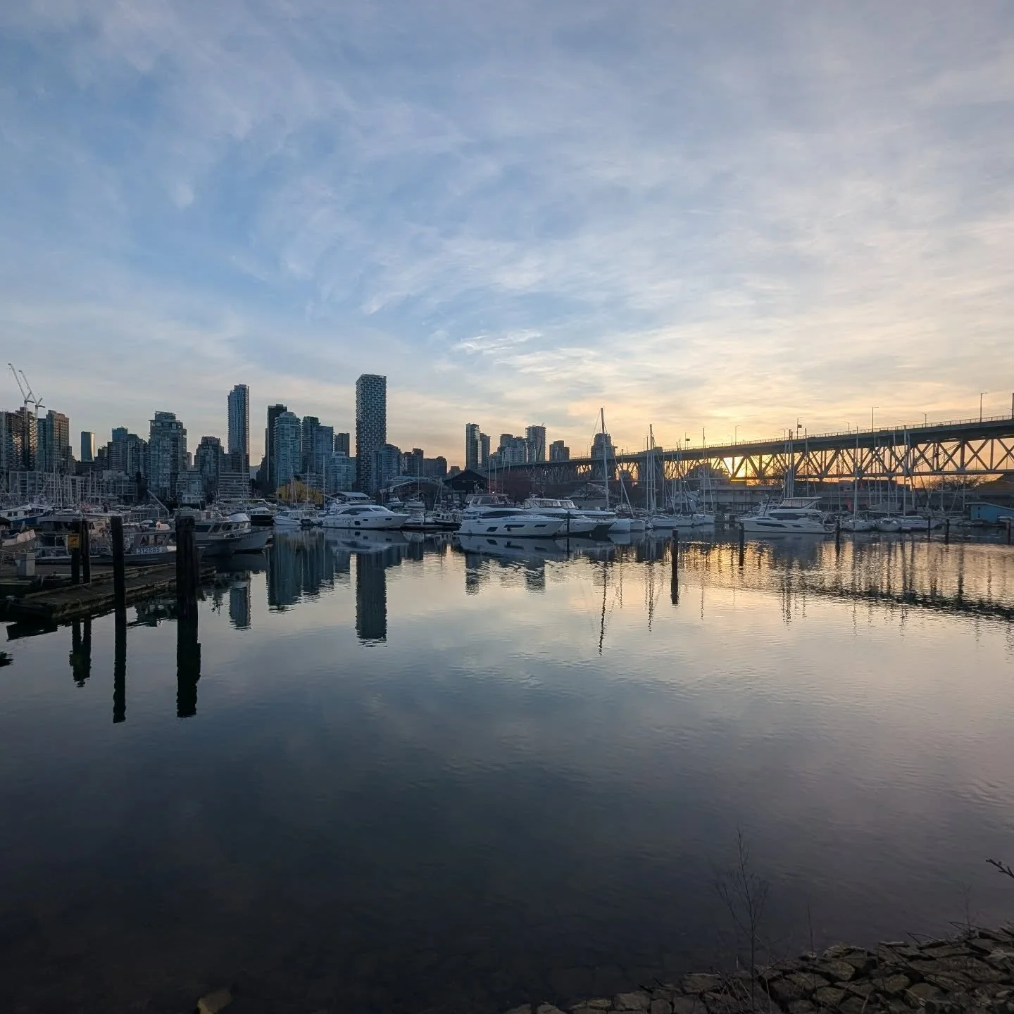 Sunrise run in Vancouver. The miles come easy when you're distracted by the surroundings.