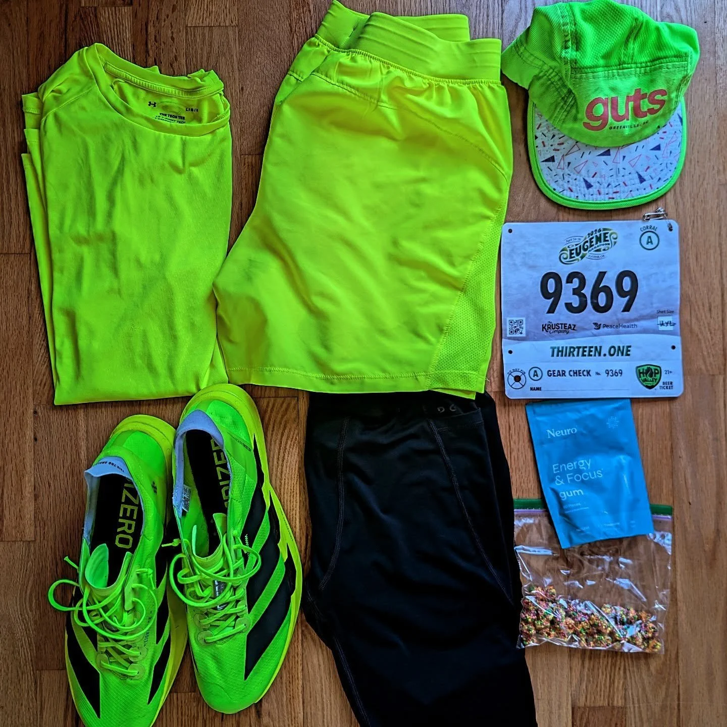 Fit check for tomorrow's @eugenemarathon (running the half). I should be pretty easy to spot, say hi! 

Fueled by gummy clusters and @neurogum 

#eugeneoregon #eugenemarathon