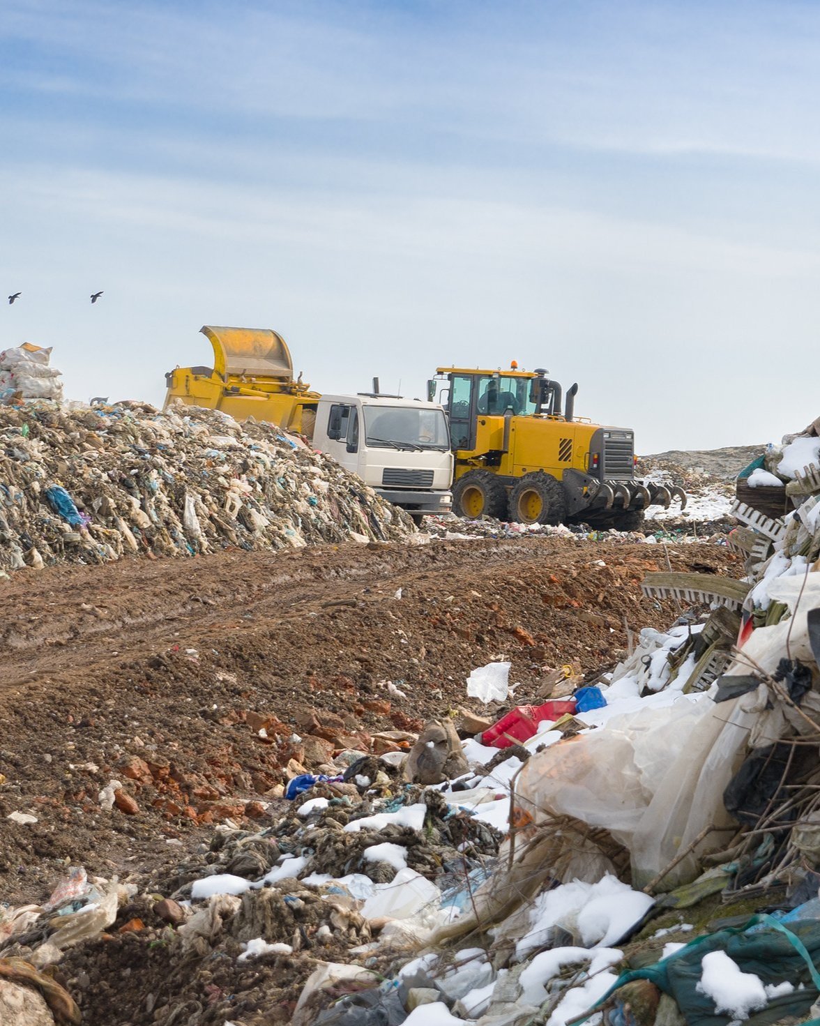 unloading-garbage-2023-11-27-05-34-35-utc.jpg