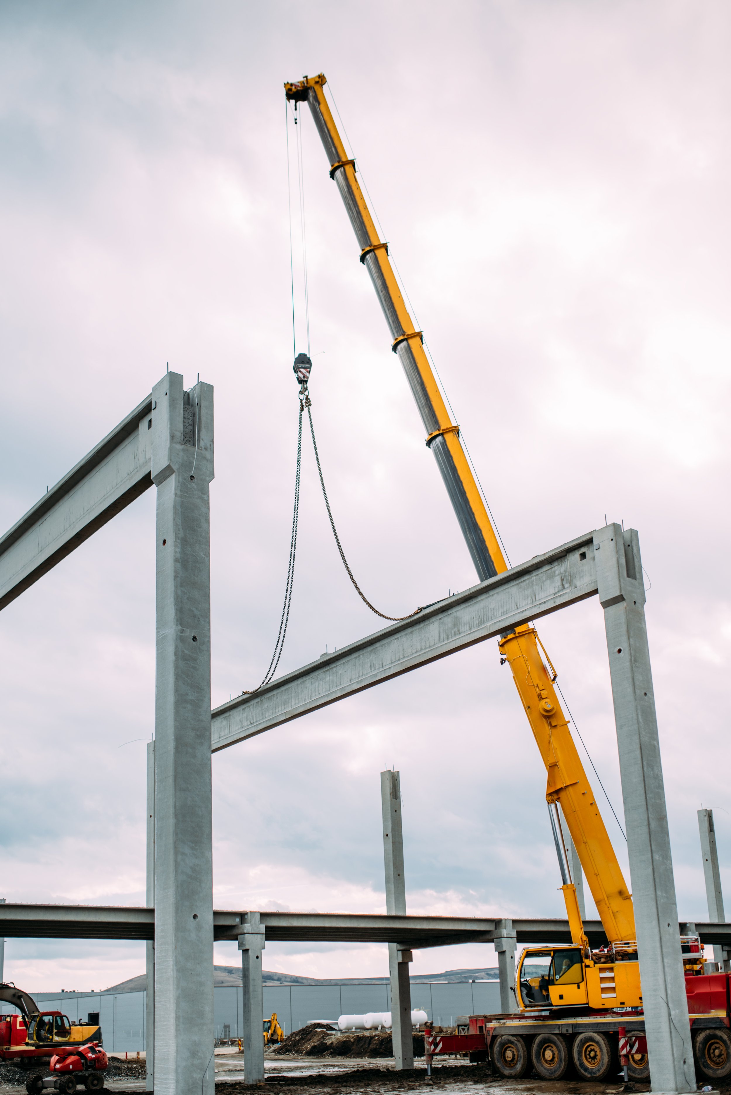 construction-site-details-crane-lifting-a-precas-2024-09-12-06-55-17-utc.jpg