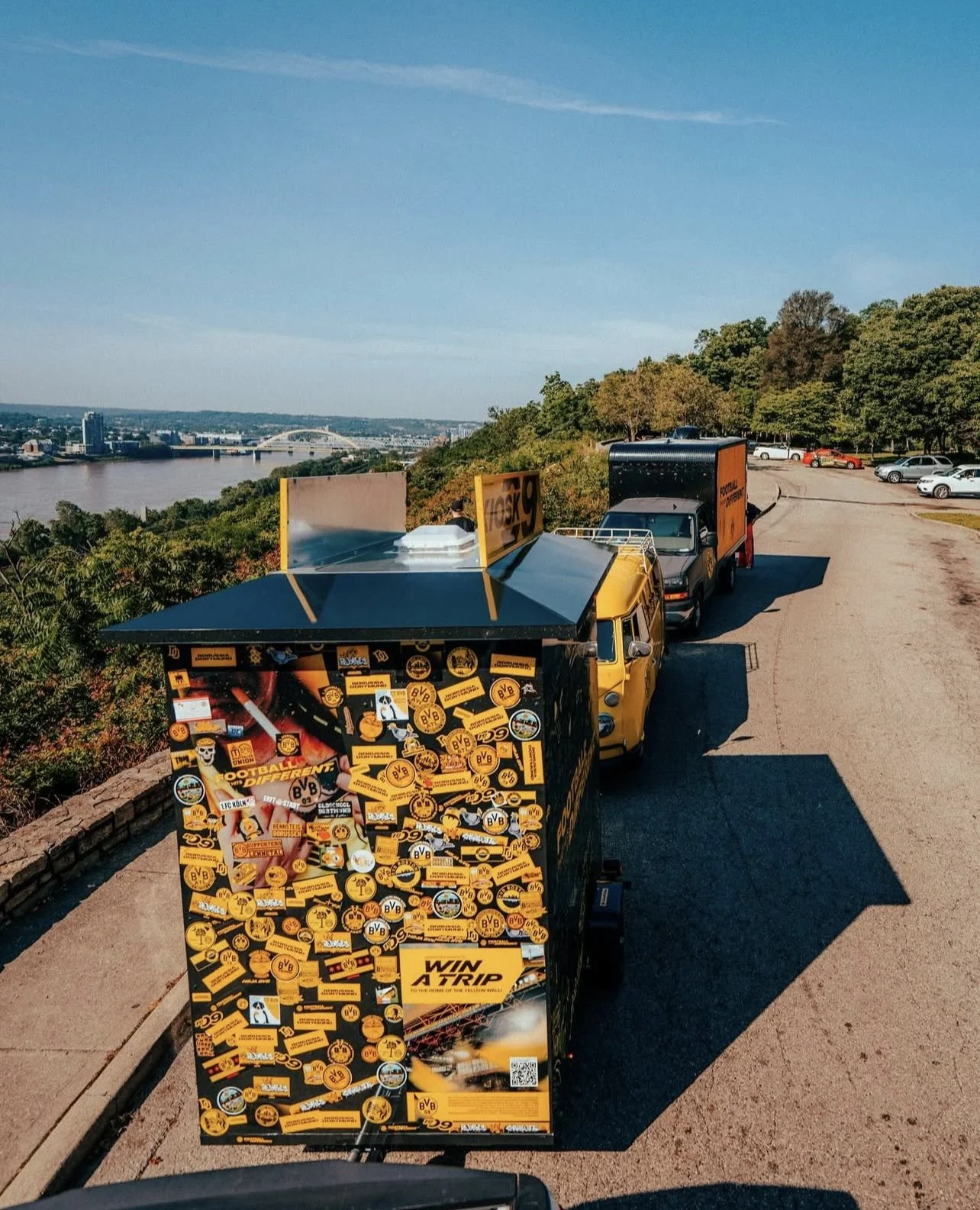 VTIS - Customized Retail-Sampling Cart (6).jpg