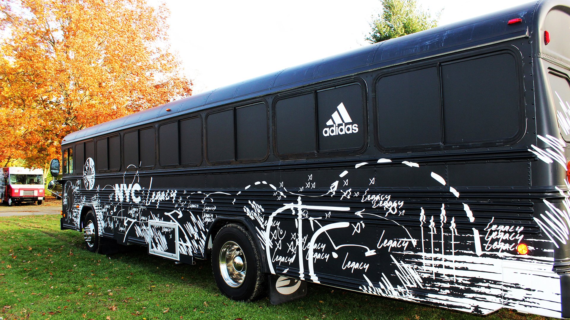 adidas-bus-15.jpg