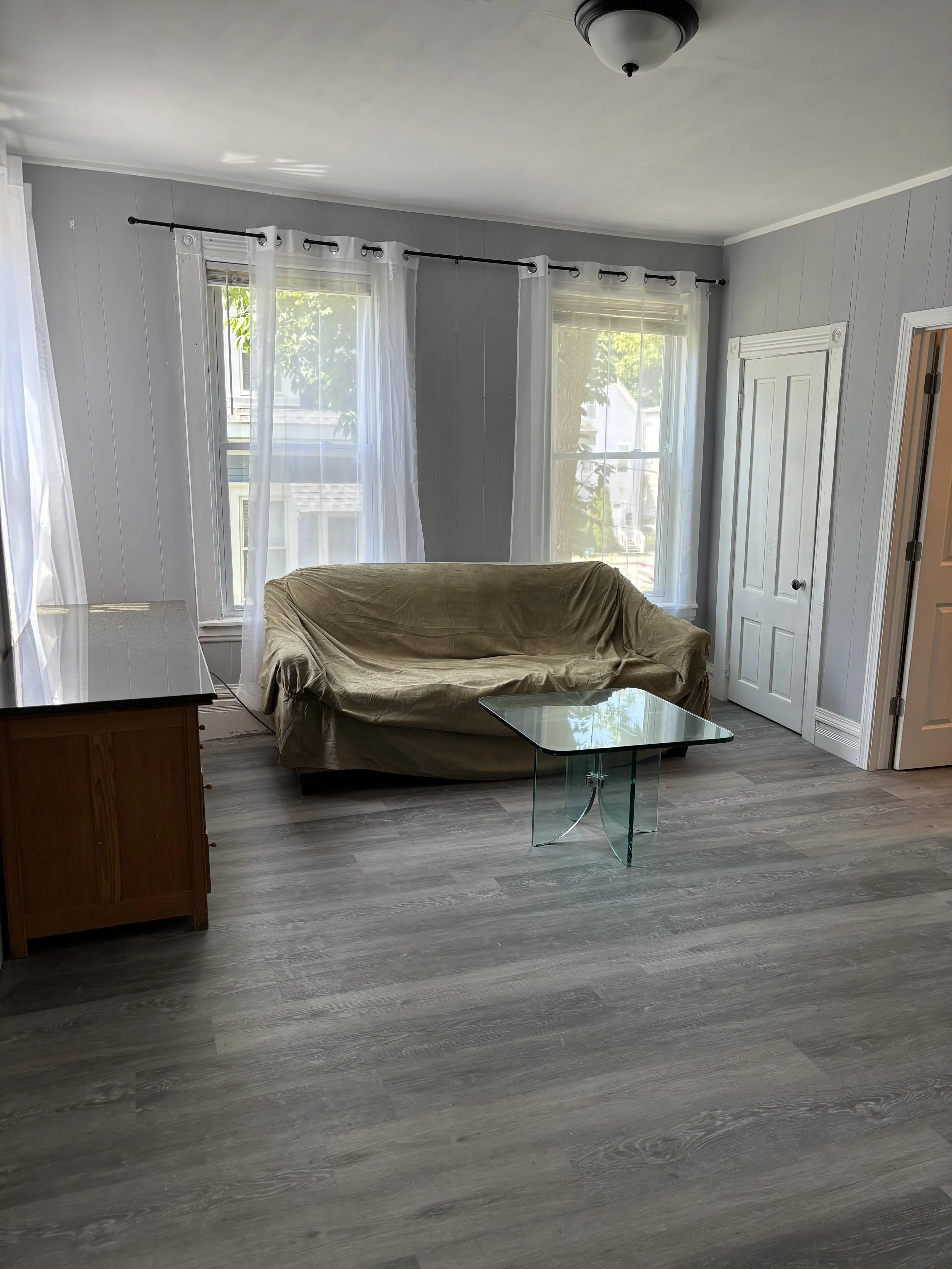 8 Dix St - First Floor