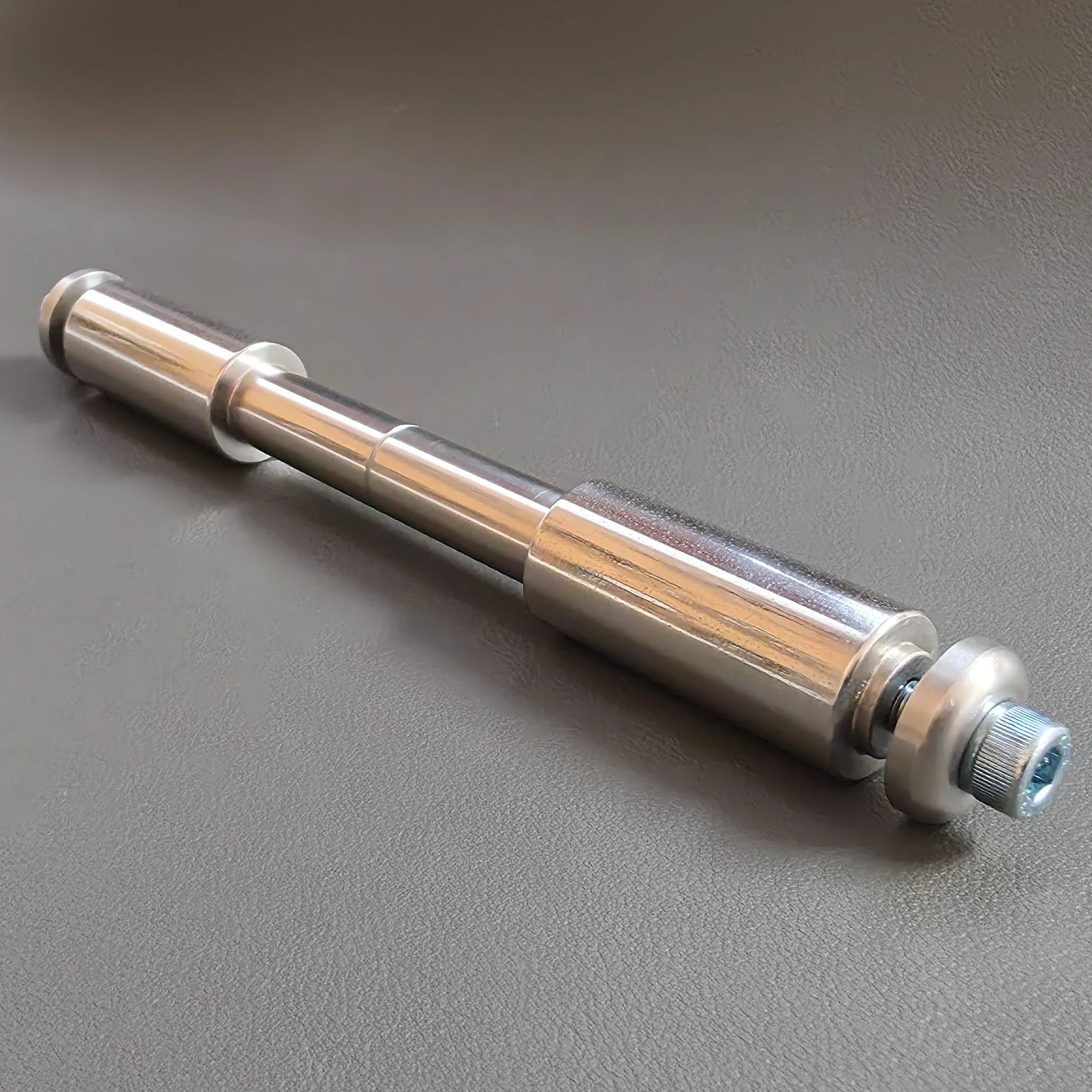 Rear Dummy Axle