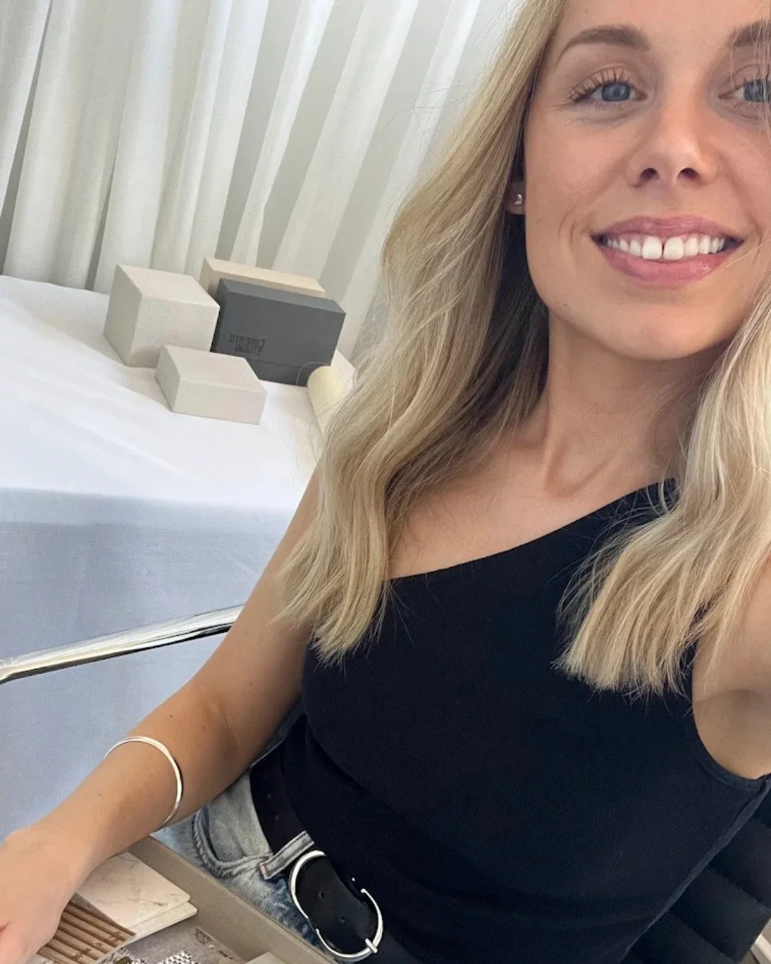 &ldquo;My first mobile teeth whitening experience. Really happy with my results and I had a lot of compliments. Painless, quick and instant results, unlike my at-home teeth whitening strips. Thanks Rosey x&rdquo;

Thank you Sam for trusting Bronzed! 