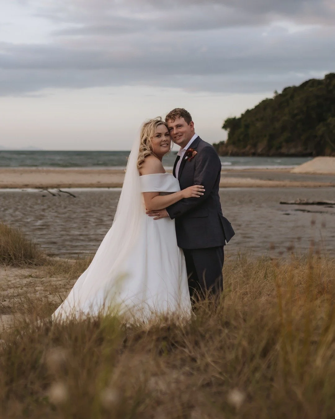 A subtle, natural tan for the most gorgeous bride and groom!
(Doggo not sprayed by us - au naturale 🐾) 

#spraytanauckland #spraytan #beautynz  #beautysalon #spraytanartist #auckland #aucklandwedding #nzwedding
