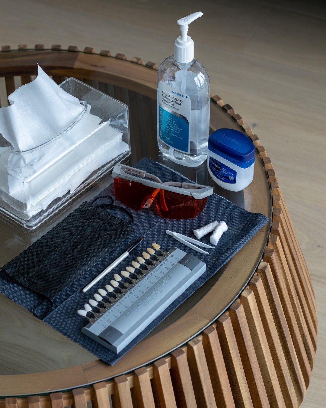 Professional teeth whitening, is it safe?
Yes! Our dental grade products are entirely safe to use and do not damage your enamel or cause harm to your teeth and gums.

If you have any questions about the session, DM or email us!

#aucklandteethwhiteni