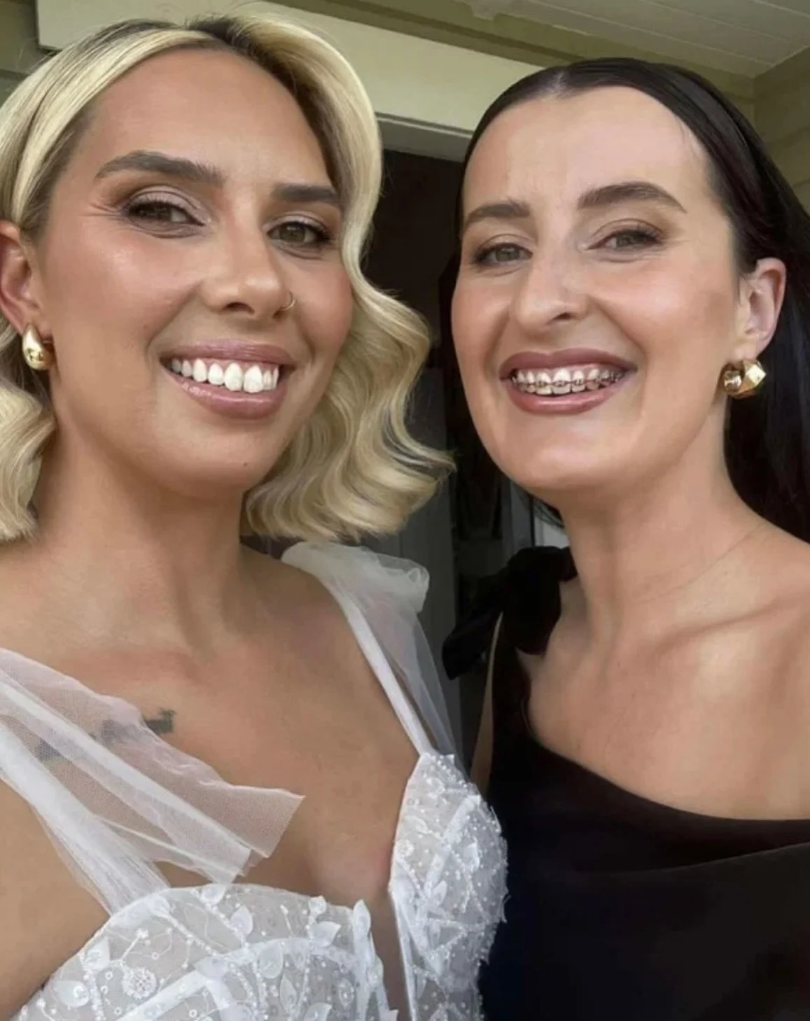 Natural glow and pearly whites for this gorgeous bride 🤍
Courtney in her natural spray tan and fresh teeth whitening by Bronzed Auckland ✨

#nzbride #beautyauckland #beautynz #teethwhitening #aucklandteethwhitening #auckland #spraytan #spraytanauckl