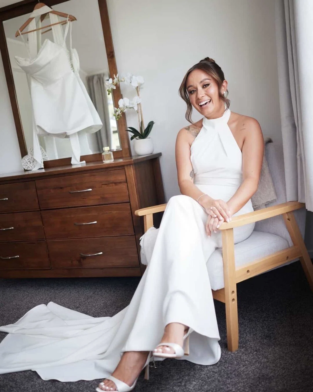 Wedding ready for Rumi 🤍 There's nothing quite like a bridal tan done right.
Gorgeous! 

#spraytanartistnz #nzwedding #weddingnz #spraytanauckland #aucklandspraytan