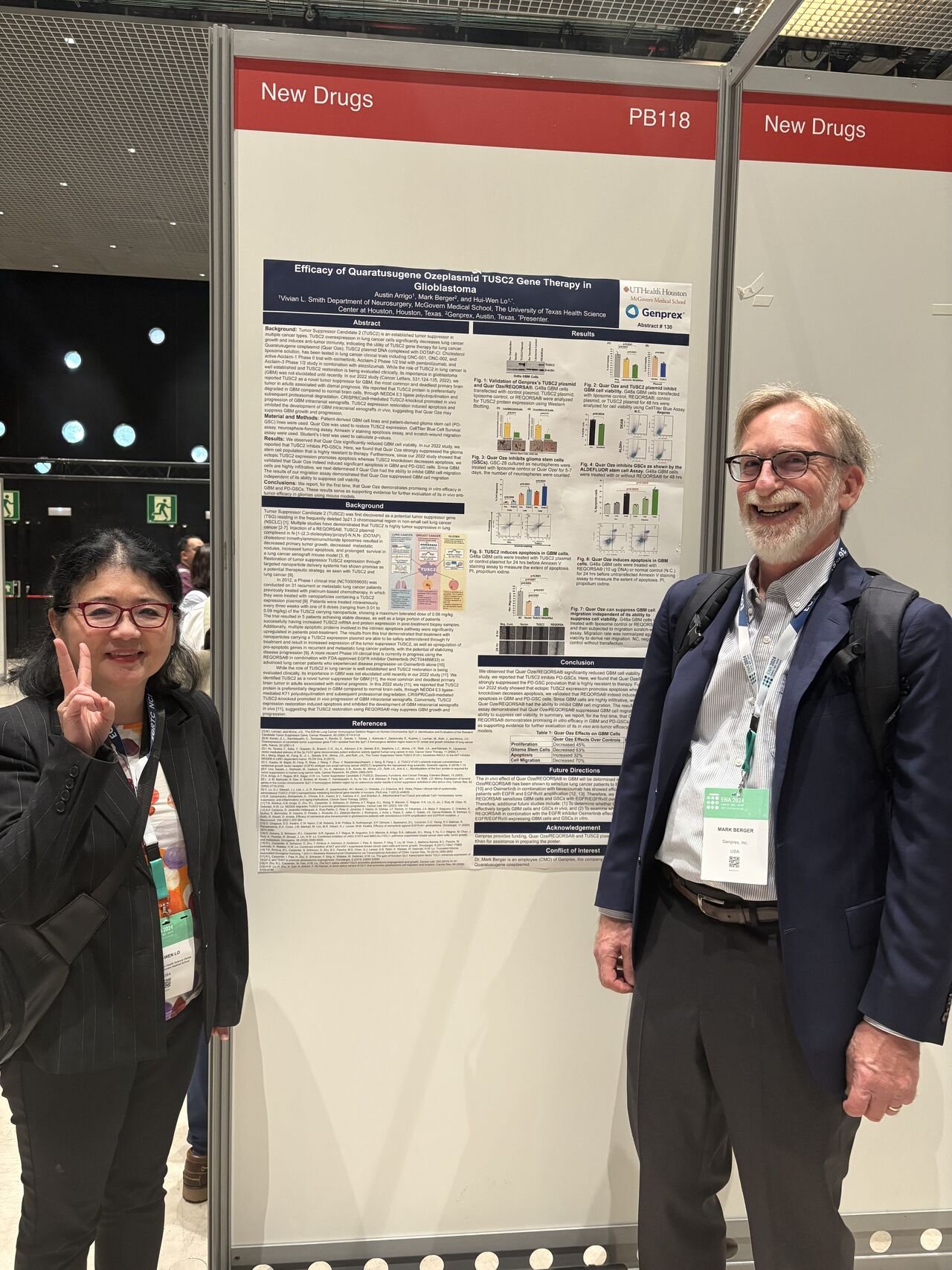 Dr. Lo presenting our lab's poster at the 36th EORTC-NCI-AACR Conference in Barcelona