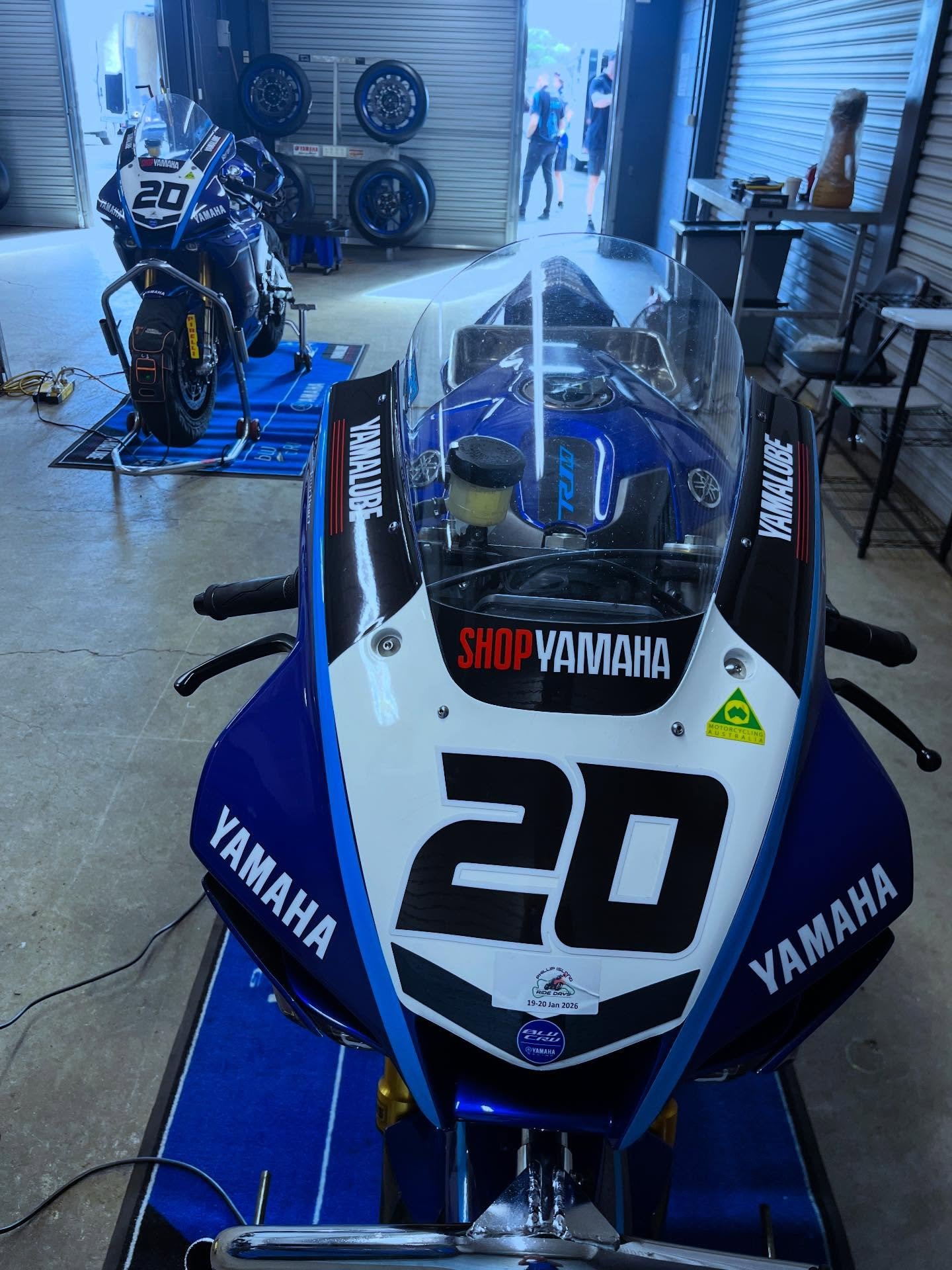 Teaming up with the factory @yrtaus of @yamahamotoraus as @jj.nahlous20 mechanic for the 2026 @asbk season 🔧⚙️