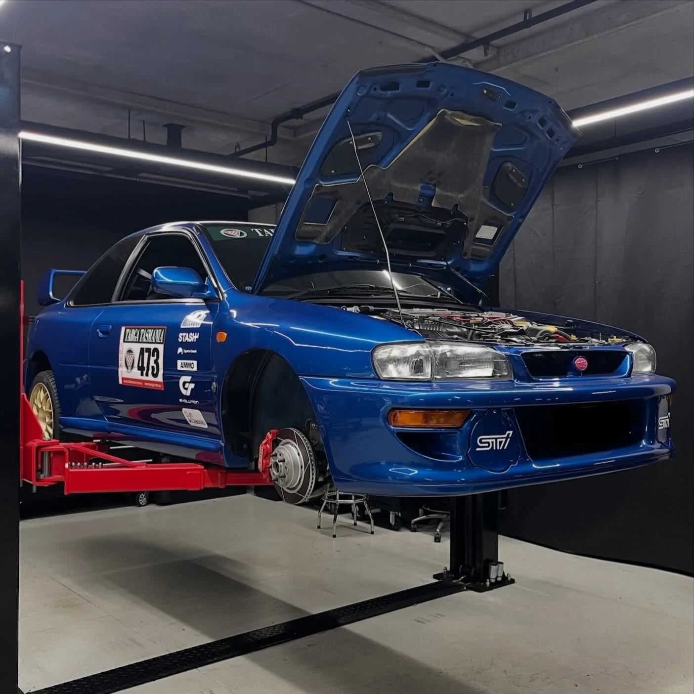 Post rally inspection 

#wrcofficial #targatasmania #subaru #subaruaustralia #wrxsti