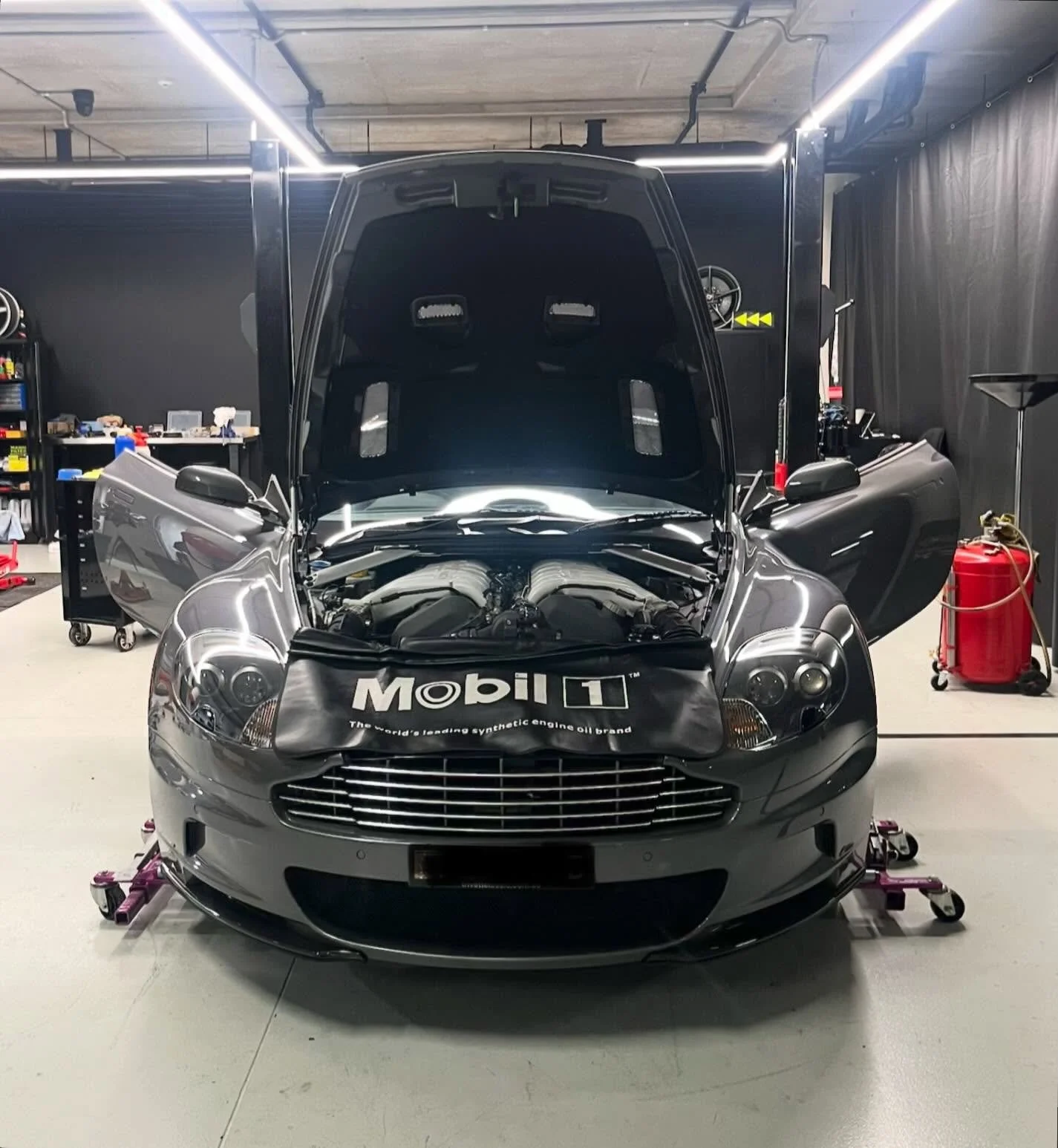 DBS major works 

#astonmartin #astonmartindbs #astonmartinf1 #astonmartinsydney