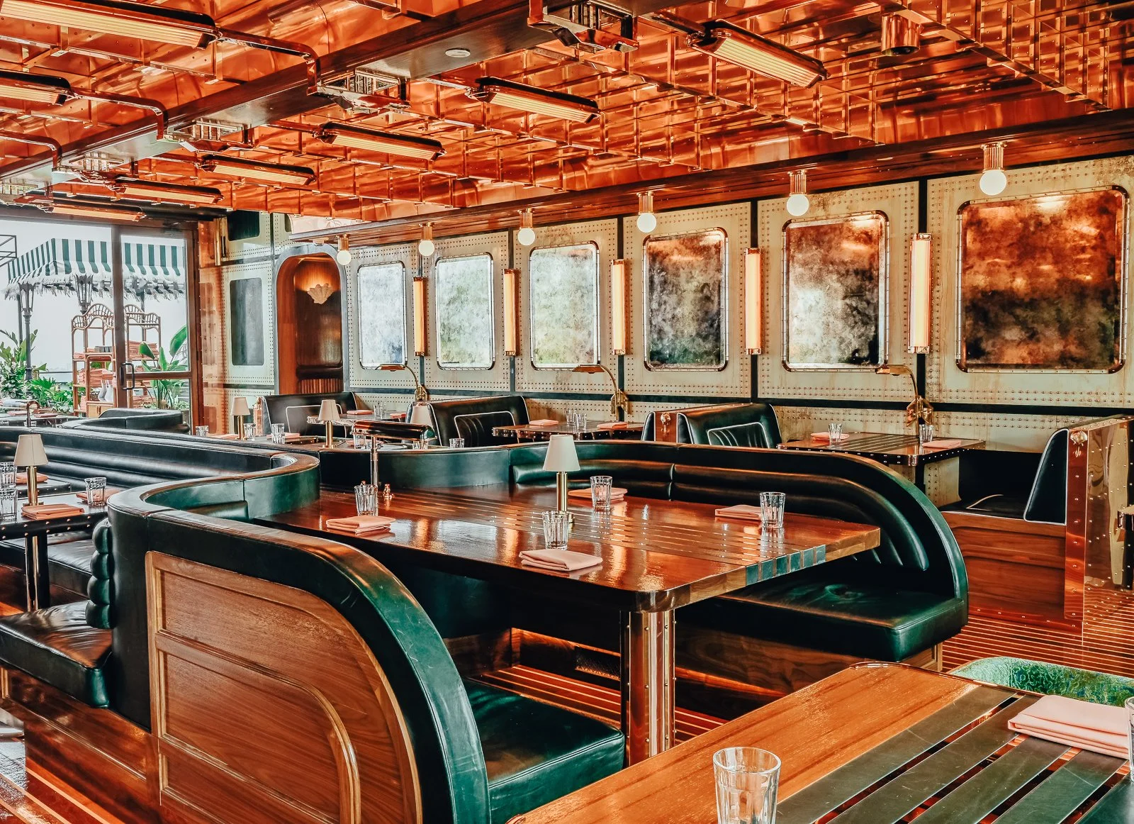 DiningRoom-1.jpg