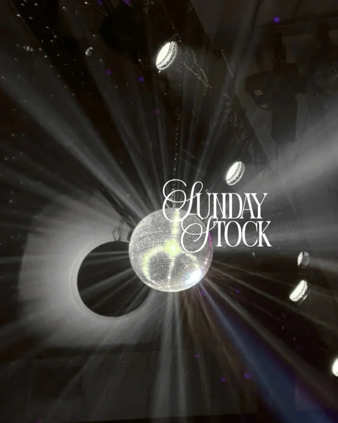 SUNDAY STOCK (10.12)
Take a look at the ways athletic and luxury brands, Under Armor and Ralph Lauren&rsquo;s markets have changed year through partnerships and strategies! #themashmag graphic: @nataliajmes