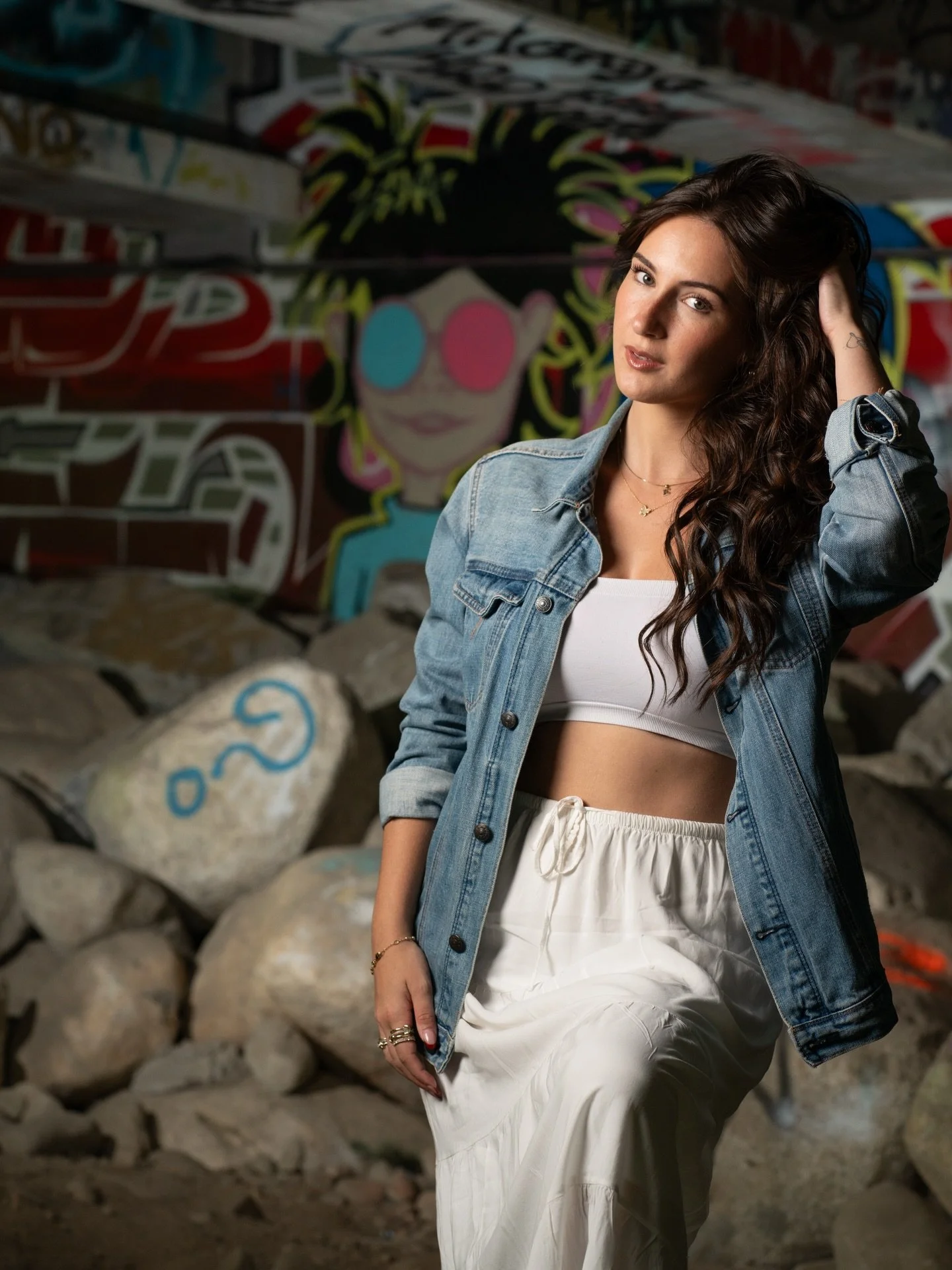 Finding beauty in the places you least expect it🙌🏻

@moonriderpro stumbled on this little corner under a bridge and it turned out to be magic✨