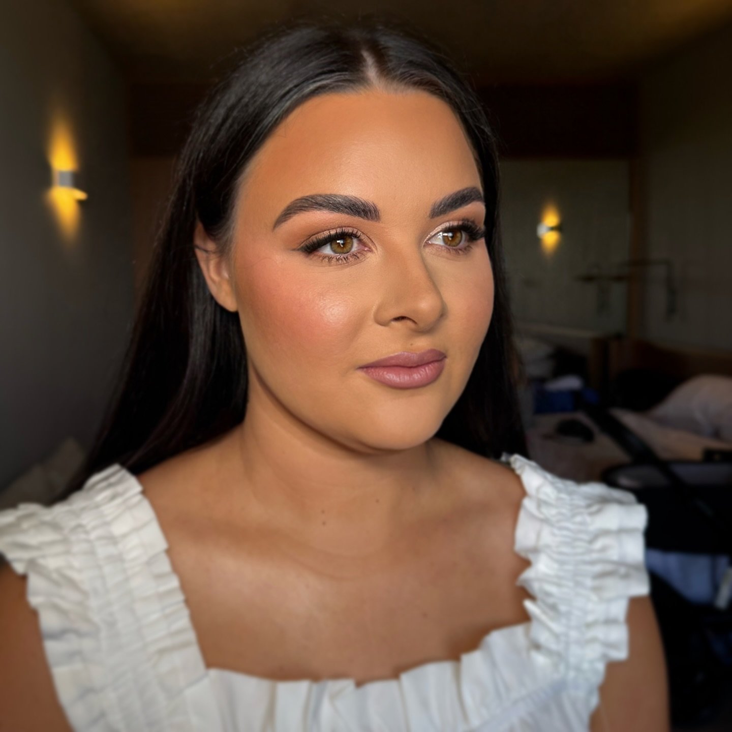 Madi, my gorgeous bride from Saturday 🤍 We went for bronze and blush to be the hero of this look. 

#weddingmakeup #makeupartist #perthmua
