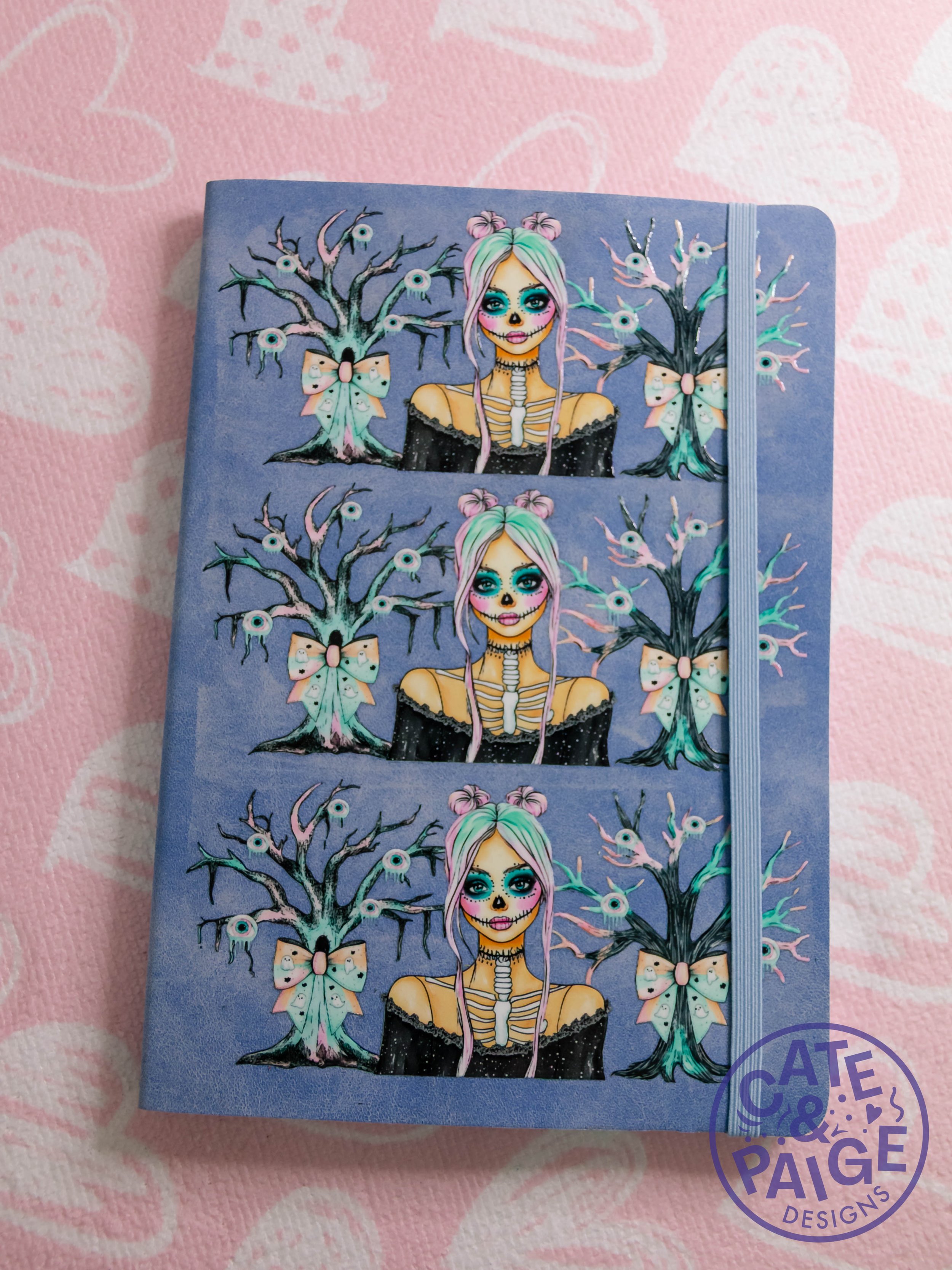 Skeleton Lady 01-2.jpg