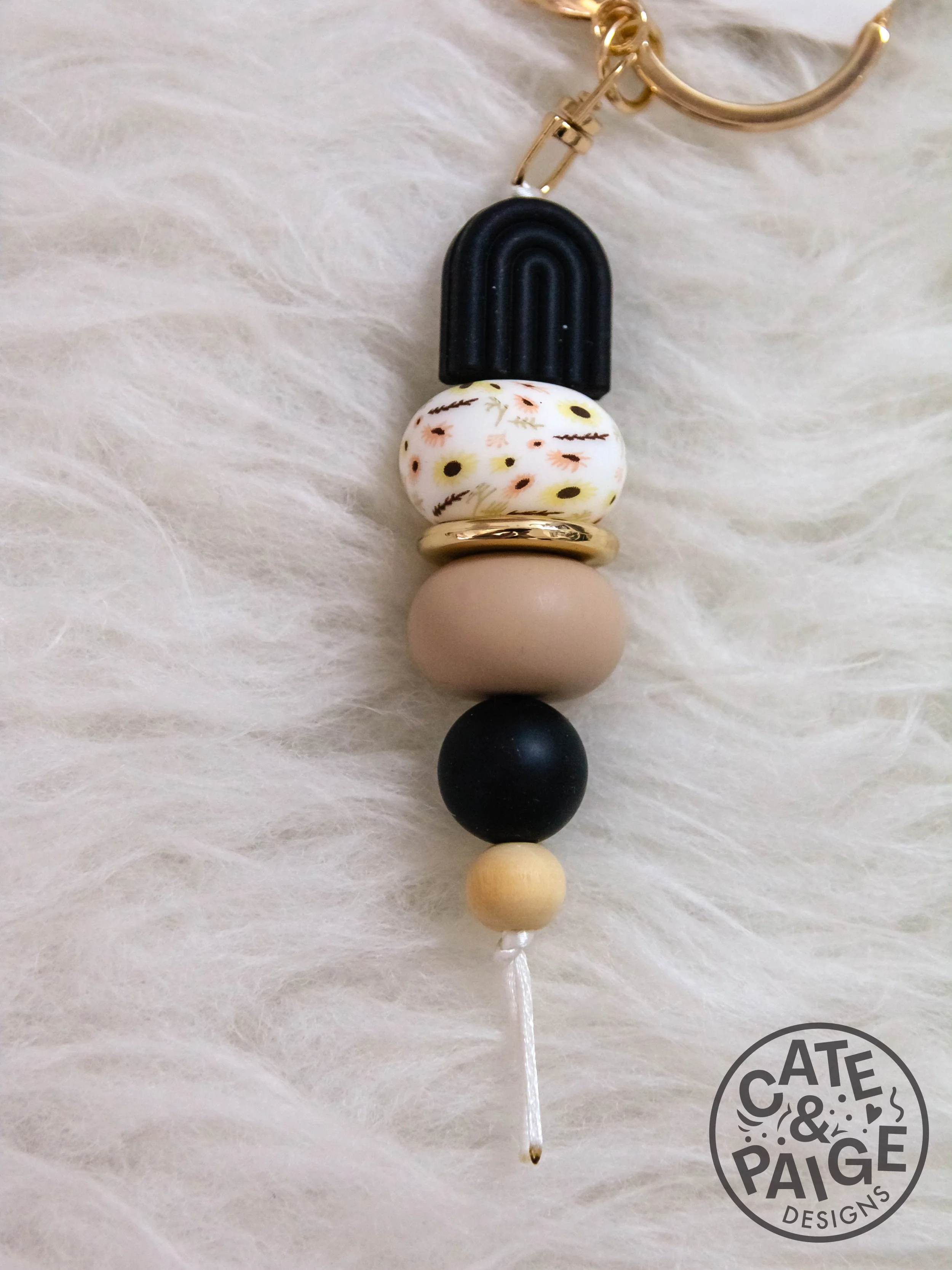 Rainbow - Black 01.jpg