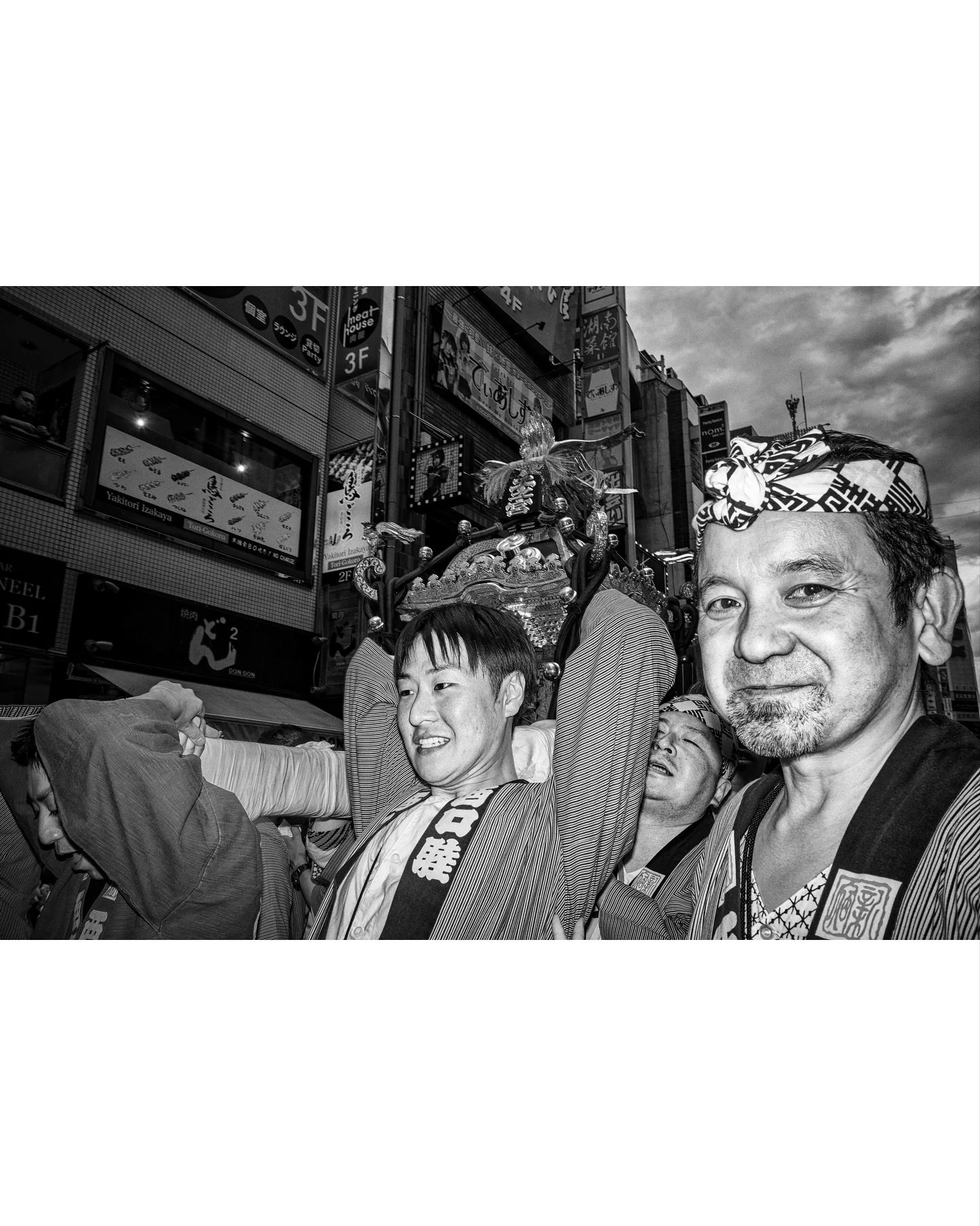 Tokyo, September 2025
.
.
.
.
.
.
.
#streetphotographer #streetphotography #voidtokyo #spicollective #streets_storytelling #monochrome #bnw #blackandwhite #urbanphotography #idaretoshoot #streetphotography_bw #lensculturestreets #bnw_greatshots #bnw_