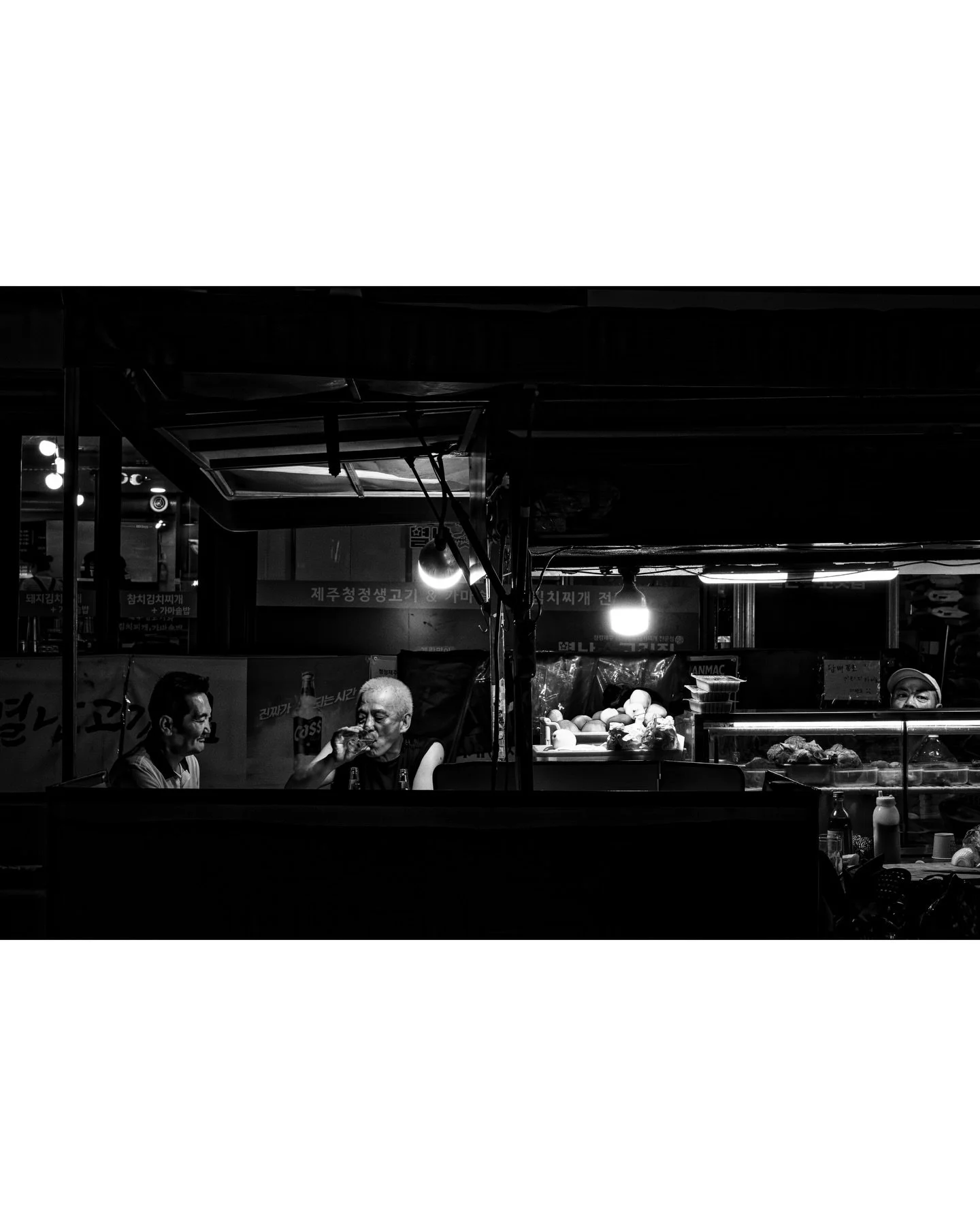 Seoul, 2025
.
.
.
.
.
.
.
#streetphotographer #streetphotography #voidtokyo #fujifilm #willbrakephotos